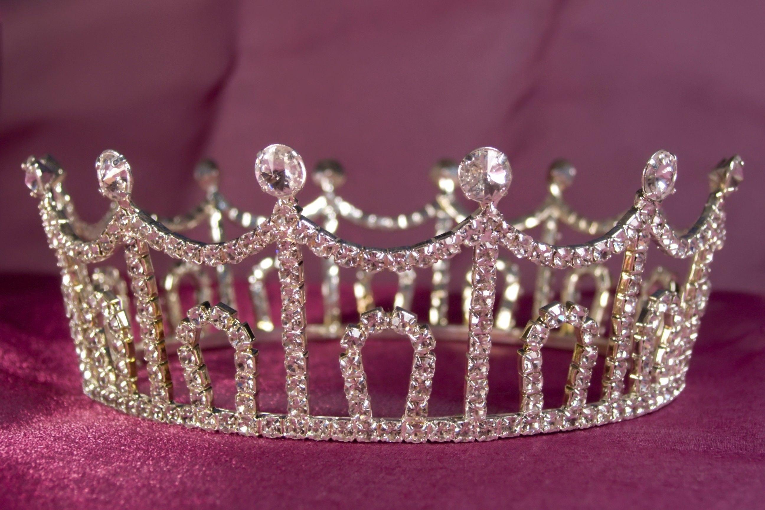 Princess crown, Royal headpiece, Regal symbol, Majestic adornment, 2600x1730 HD Desktop