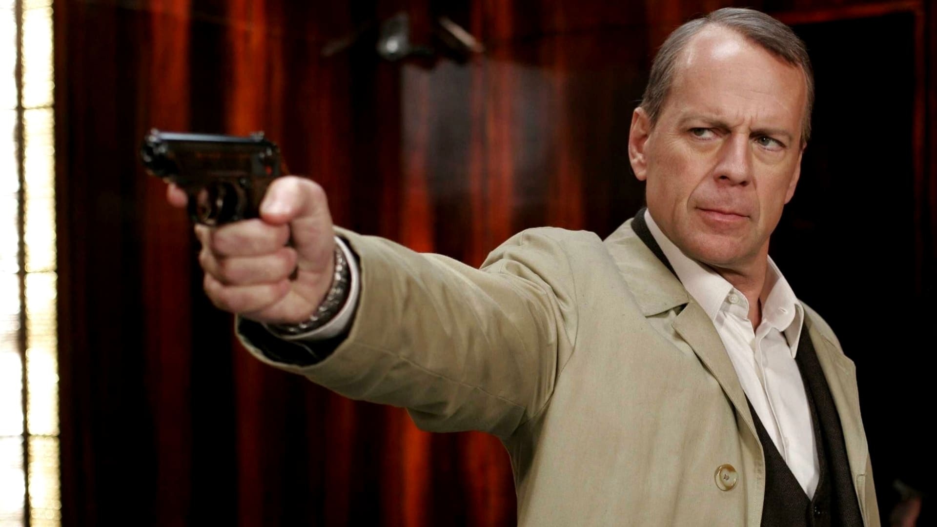 Lucky Number Slevin: Bruce Willis as Mr. Goodkat, Hit-man. 1920x1080 Full HD Background.