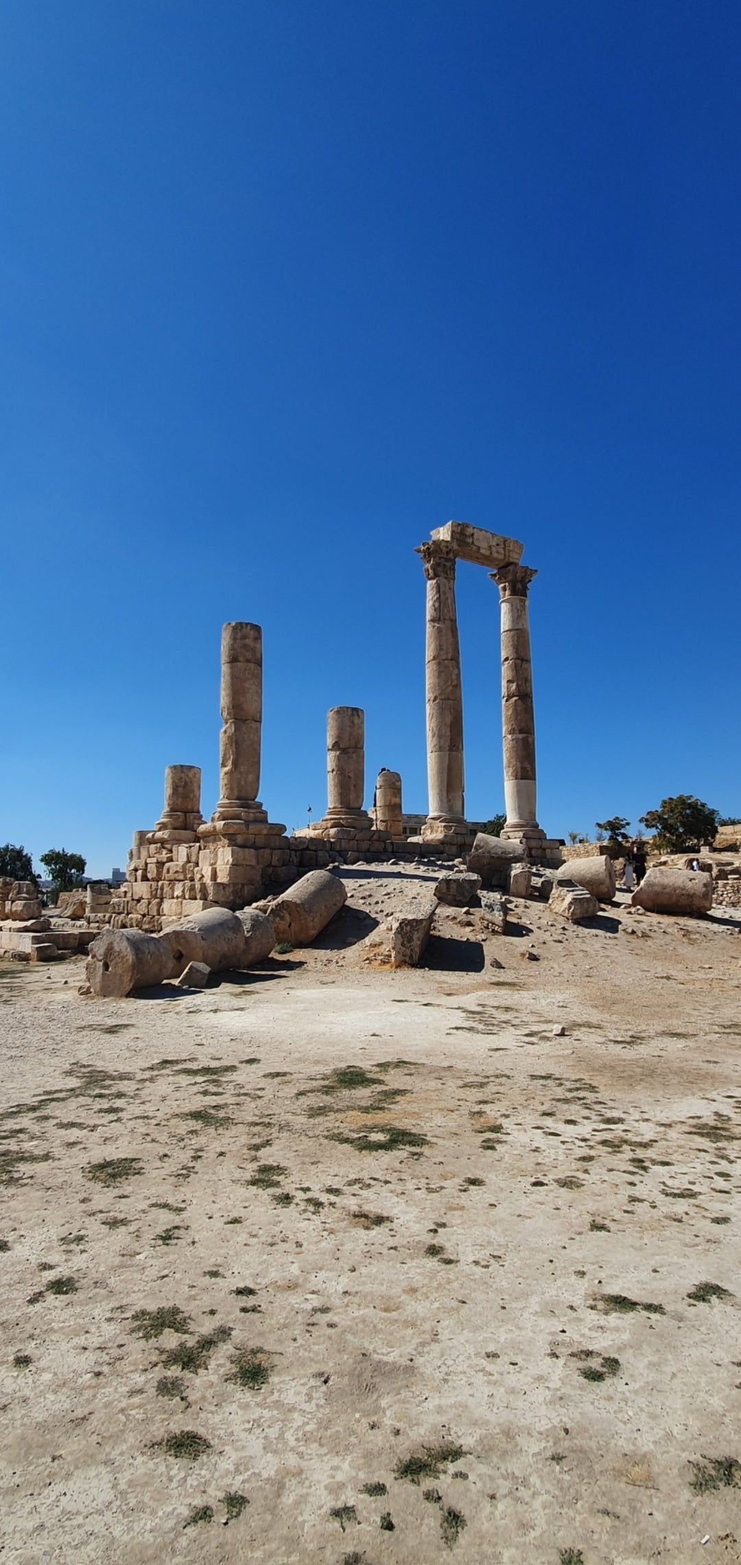 Amman, Capital city, Ancient ruins, Middle Eastern charm, 1080x2280 HD Phone