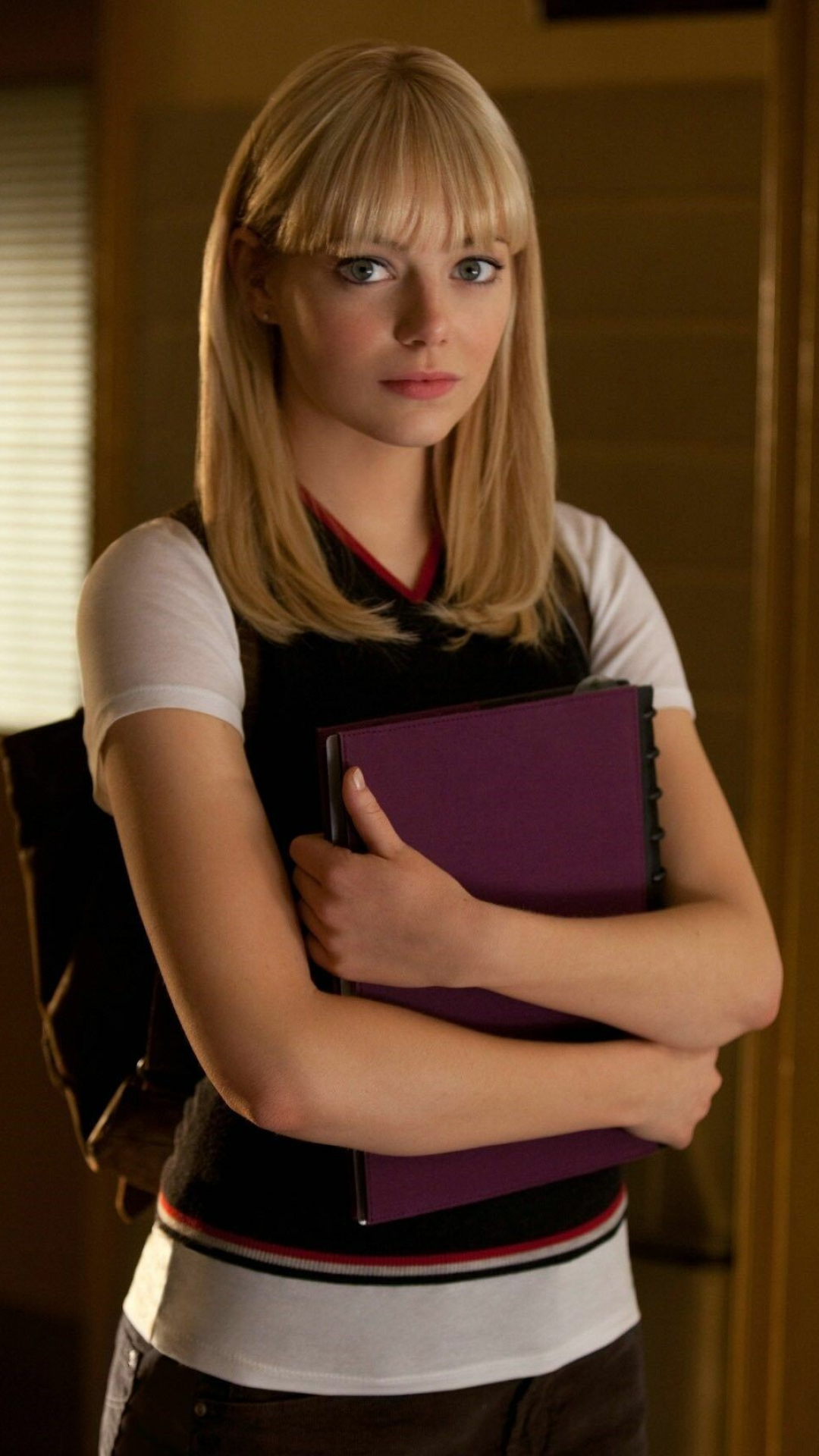 Gwen Stacy: The Amazing Spider-Man, Character, portrayed by Emma Stone. 1080x1920 Full HD Wallpaper.