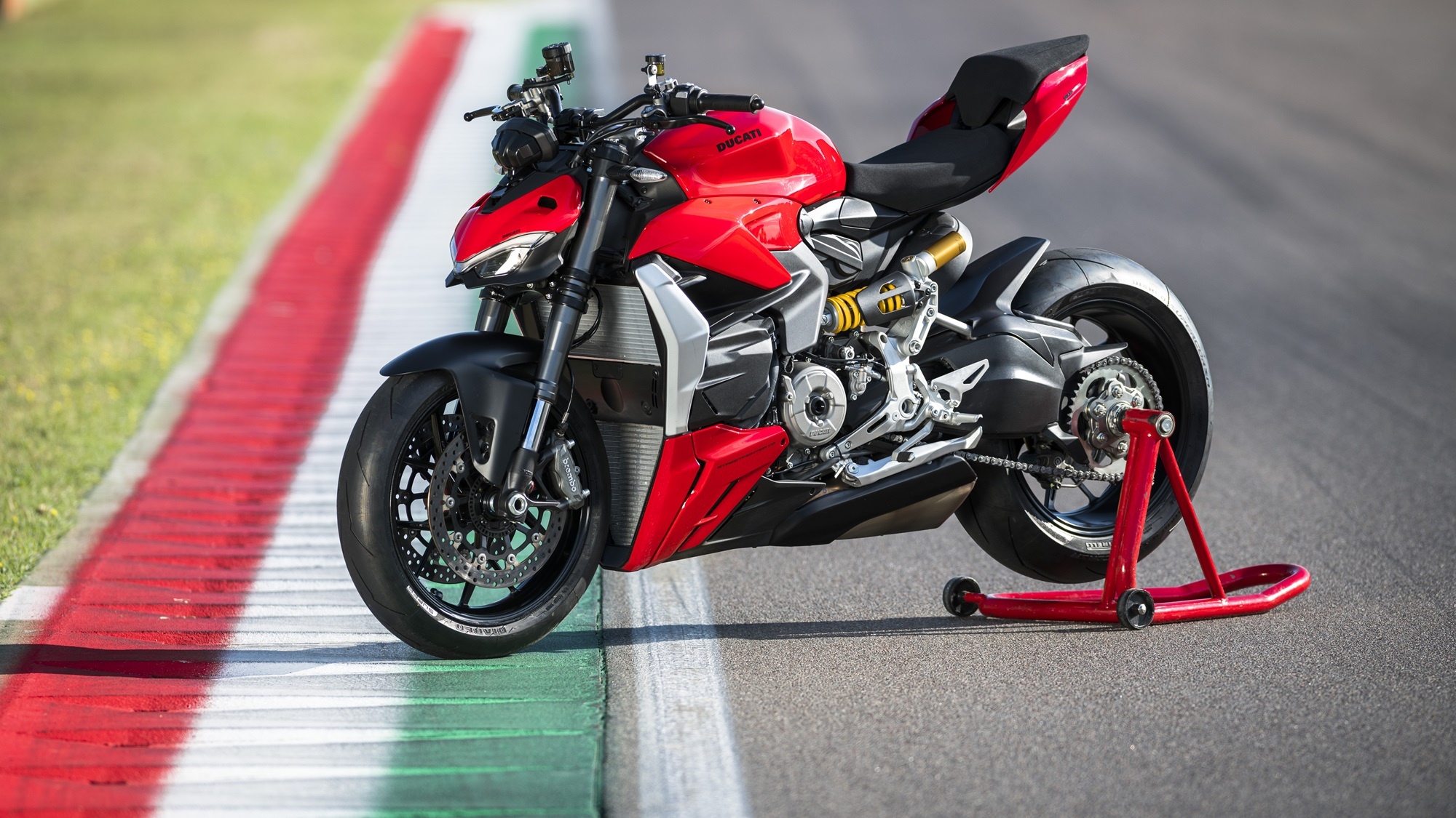 Ducati Streetfighter, 2022 release, High-resolution wallpaper, iamabiker, 2000x1130 HD Desktop
