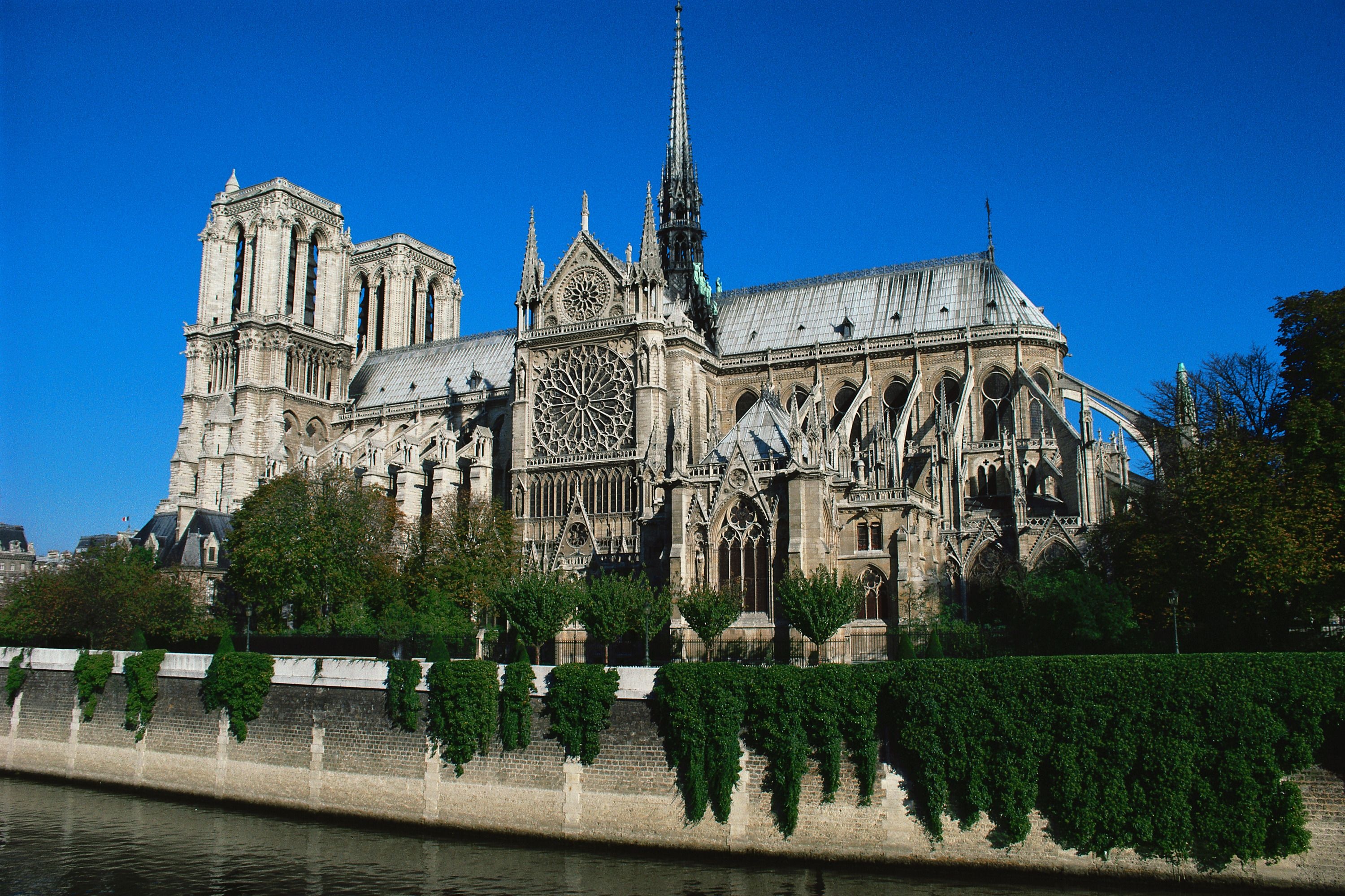 Cathedral: Notre-Dame de Paris, A church where the coronation of Napoleon I took place. 3000x2000 HD Background.