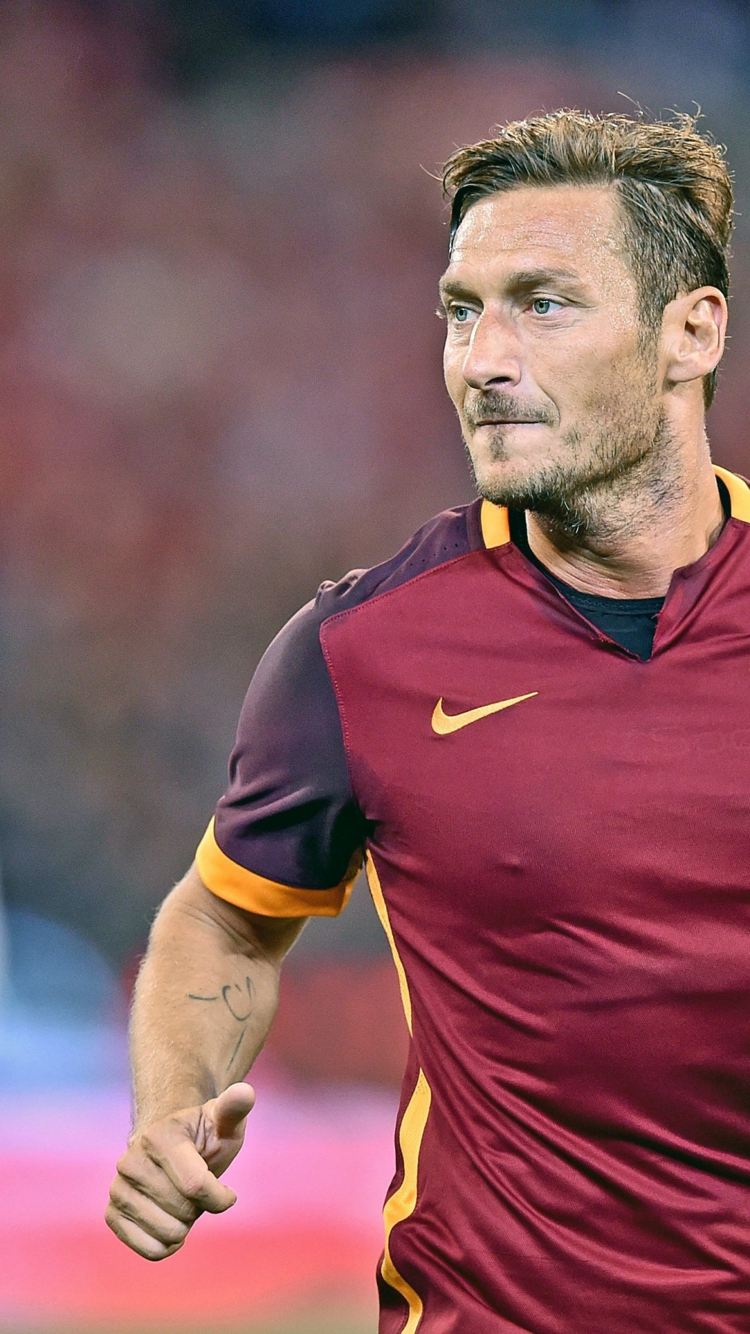 Francesco Totti: Joined the youth ranks of Roma as a 13-year-old. 1080x1920 Full HD Background.