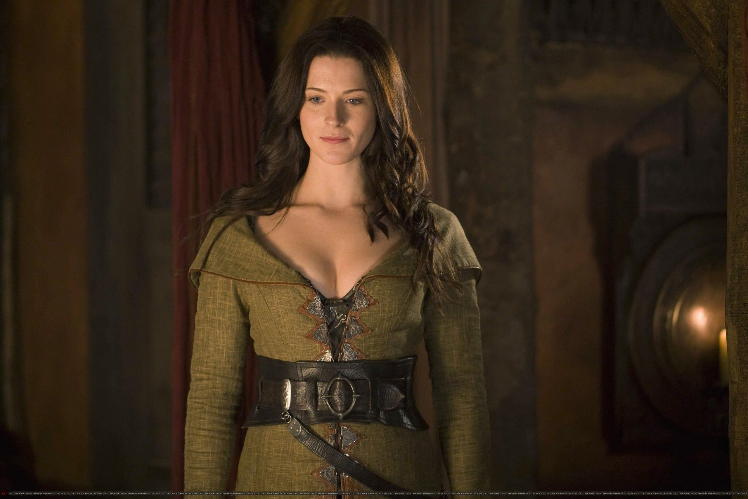 Legend of the Seeker (TV Series): Kahlan Amnell, The leading character played by Bridget Regan. 2560x1710 HD Wallpaper.