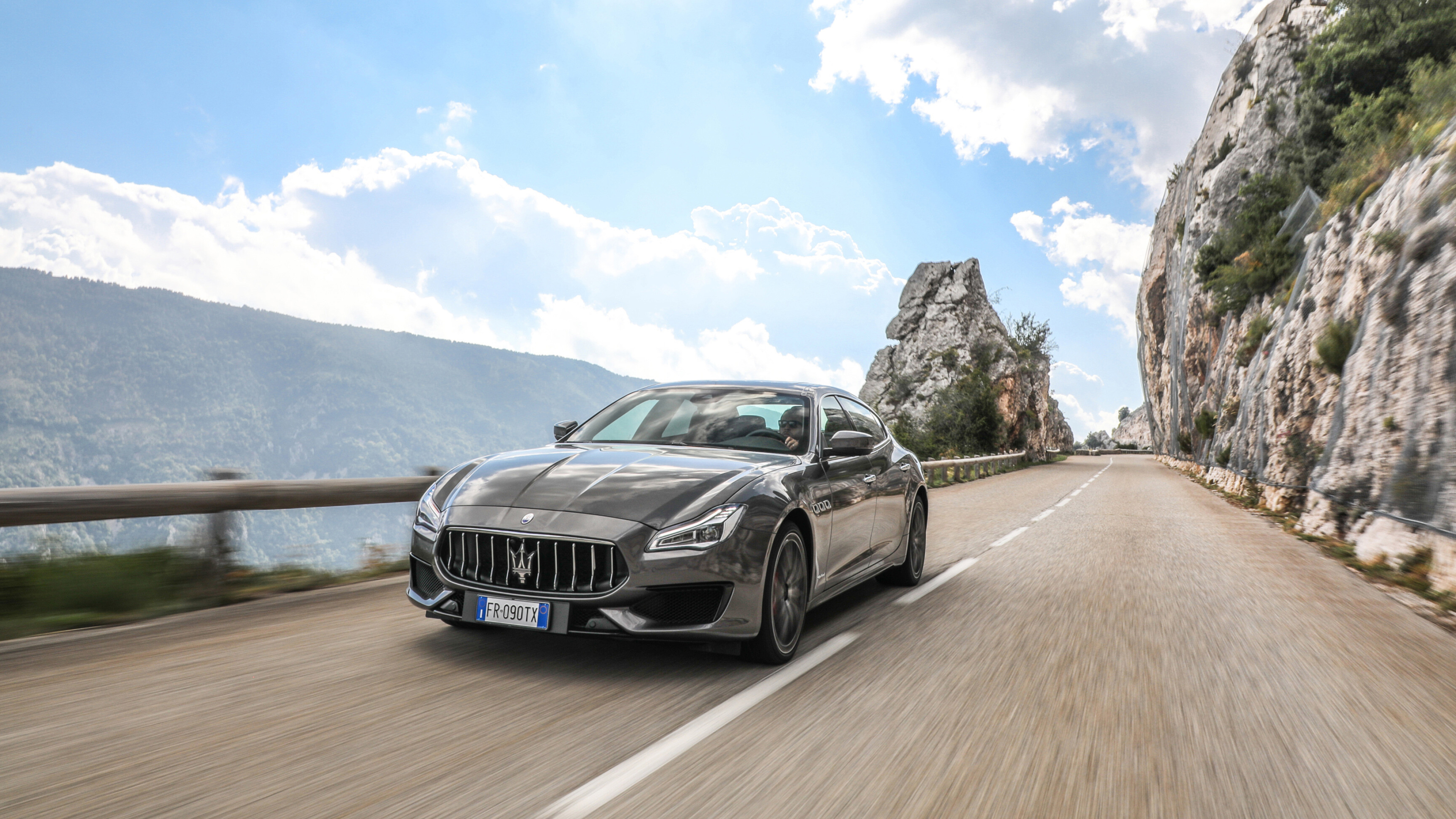 Maserati: Quattroporte S Q4, 2018, A powerful twin-turbocharged 3.0-liter V-6. 3840x2160 4K Background.