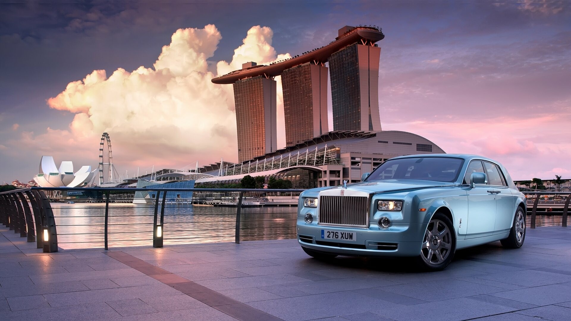 Rolls-Royce: The company unveiled a new Phantom at "The Great Eight Phantoms Exhibit". 1920x1080 Full HD Background.