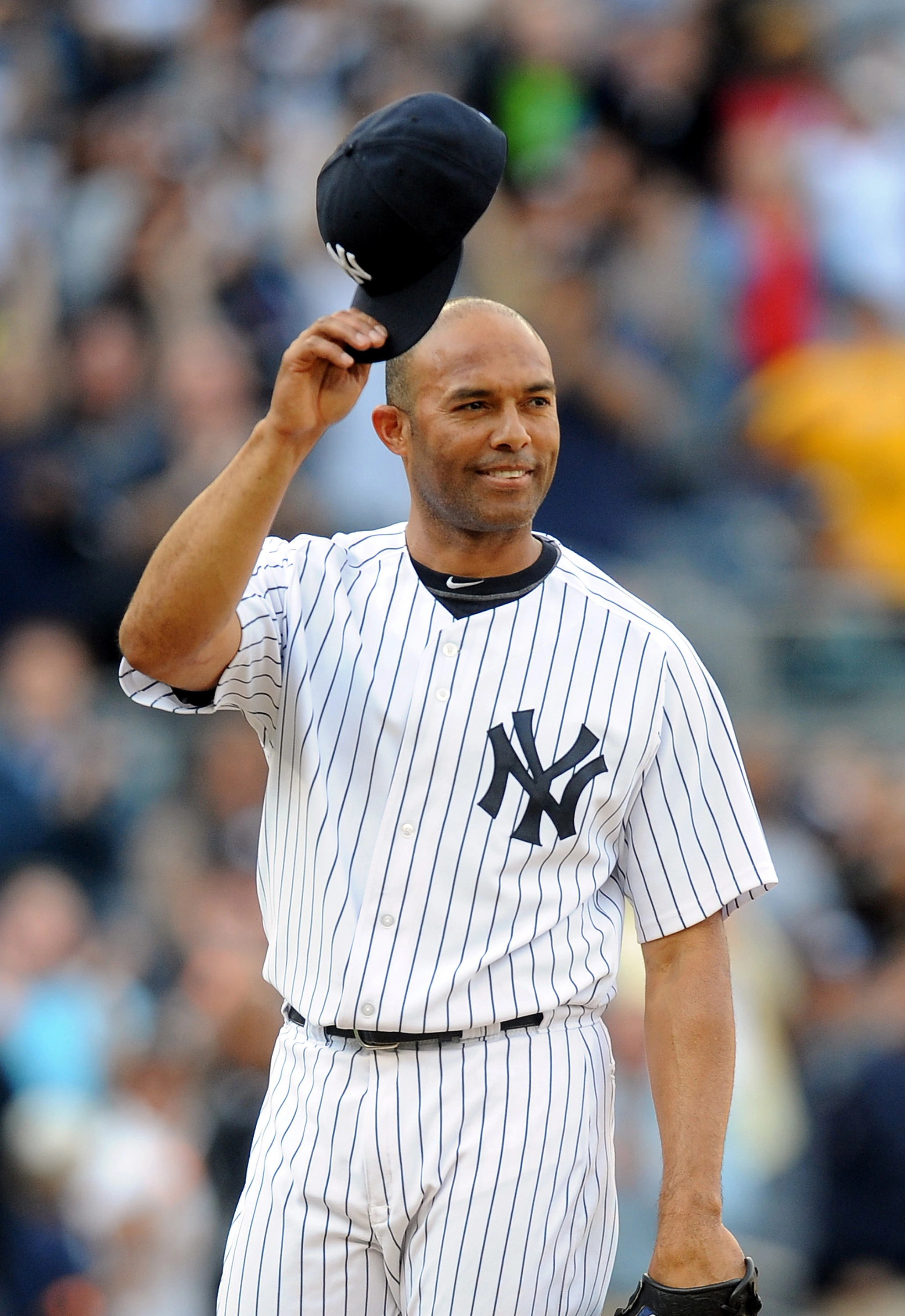 Mariano Rivera's legacy, Priceless Yankees moment, Record-breaking save, Sports milestones, 2070x3000 HD Phone