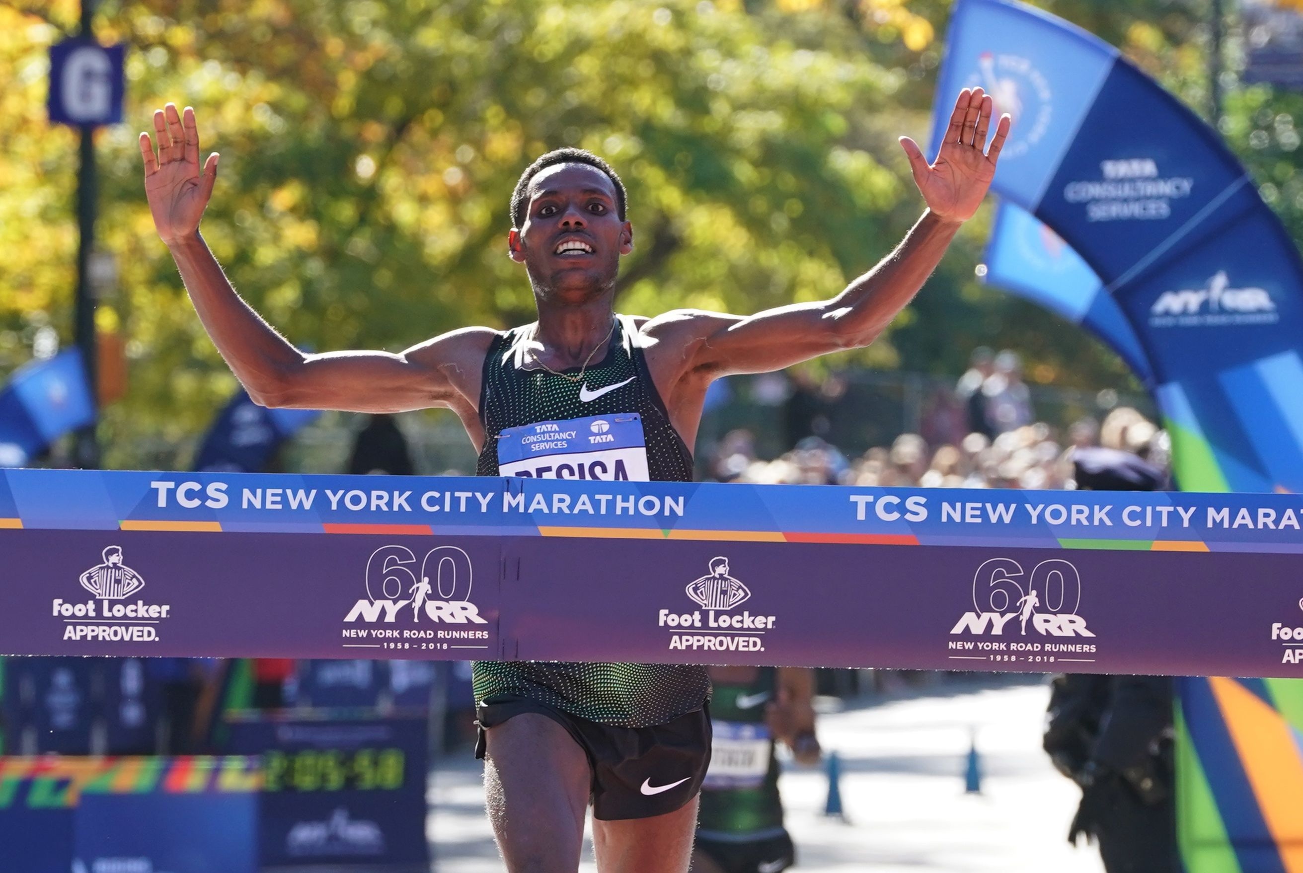 Lelisa Desisa, New York City Marathon victory, Marathon champion, Endurance triumph, 2630x1760 HD Desktop