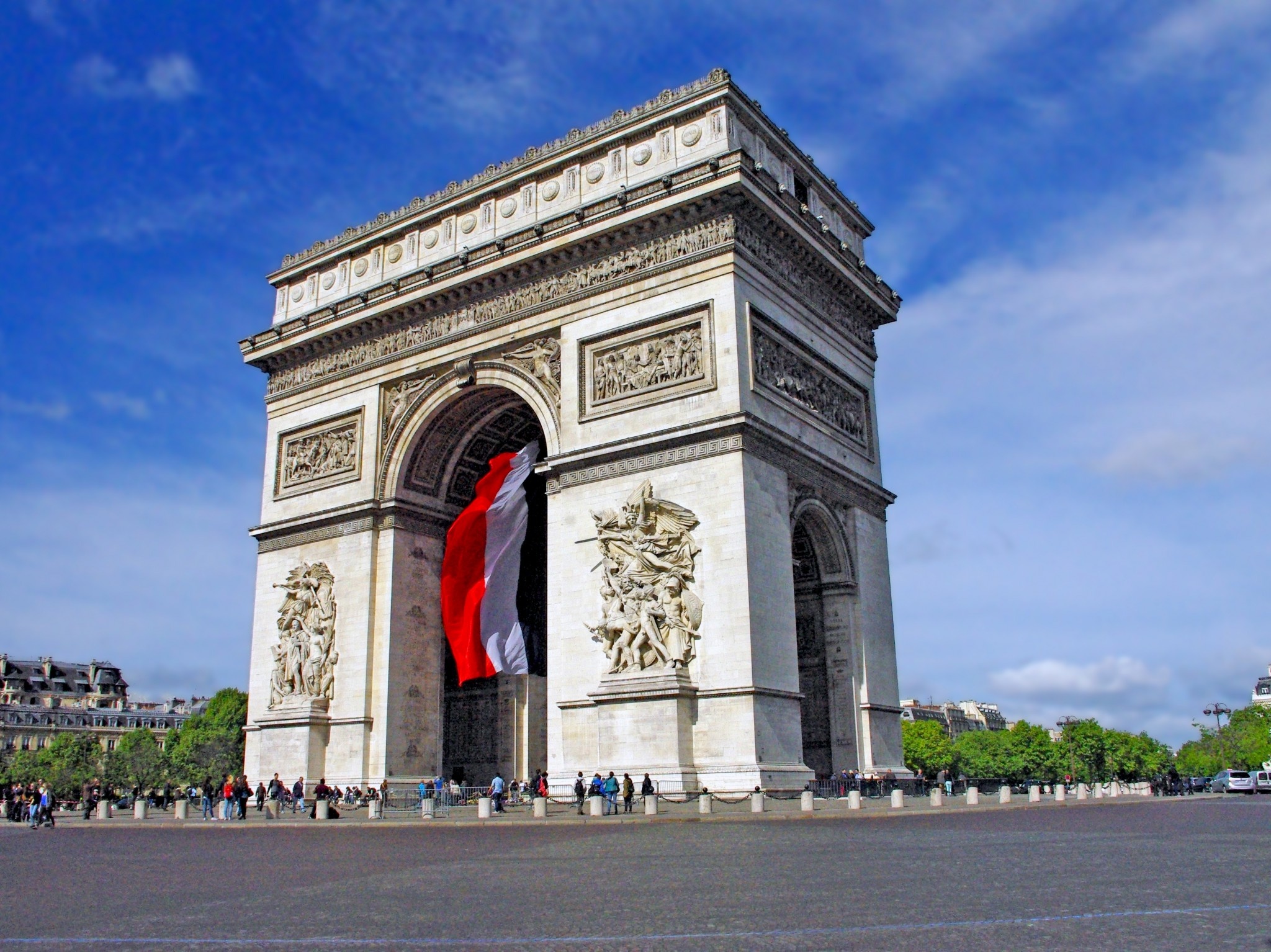 Arc de Triomphe, Paris discovery, French heritage, Parisian charm, 2050x1540 HD Desktop