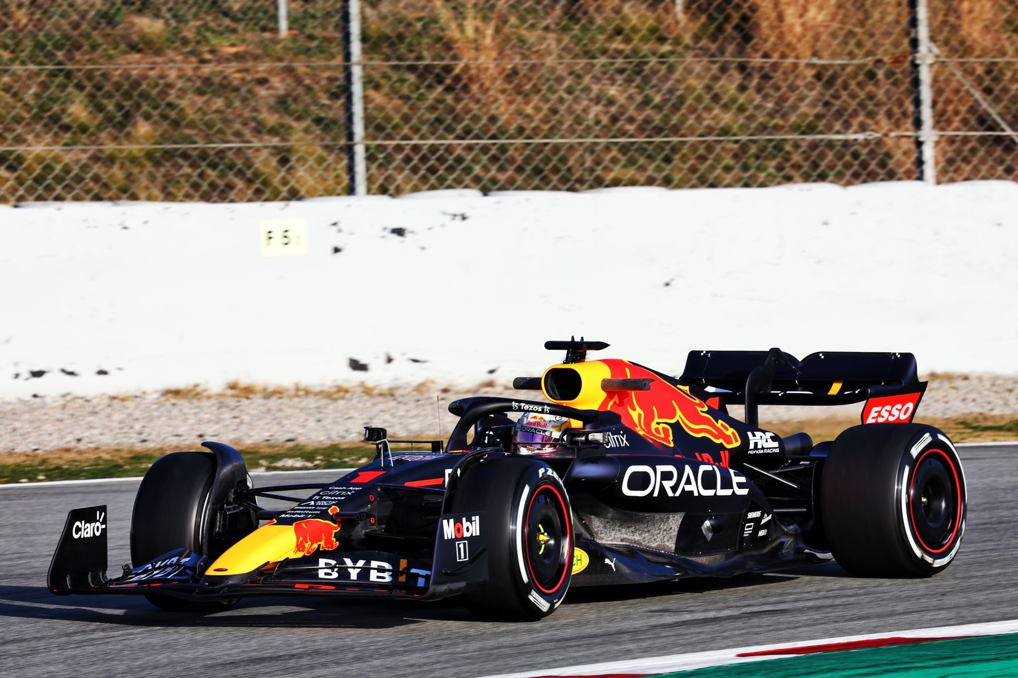 Max Verstappen, Oracle Red Bull Racing, Testing day, Spain, 2050x1370 HD Desktop