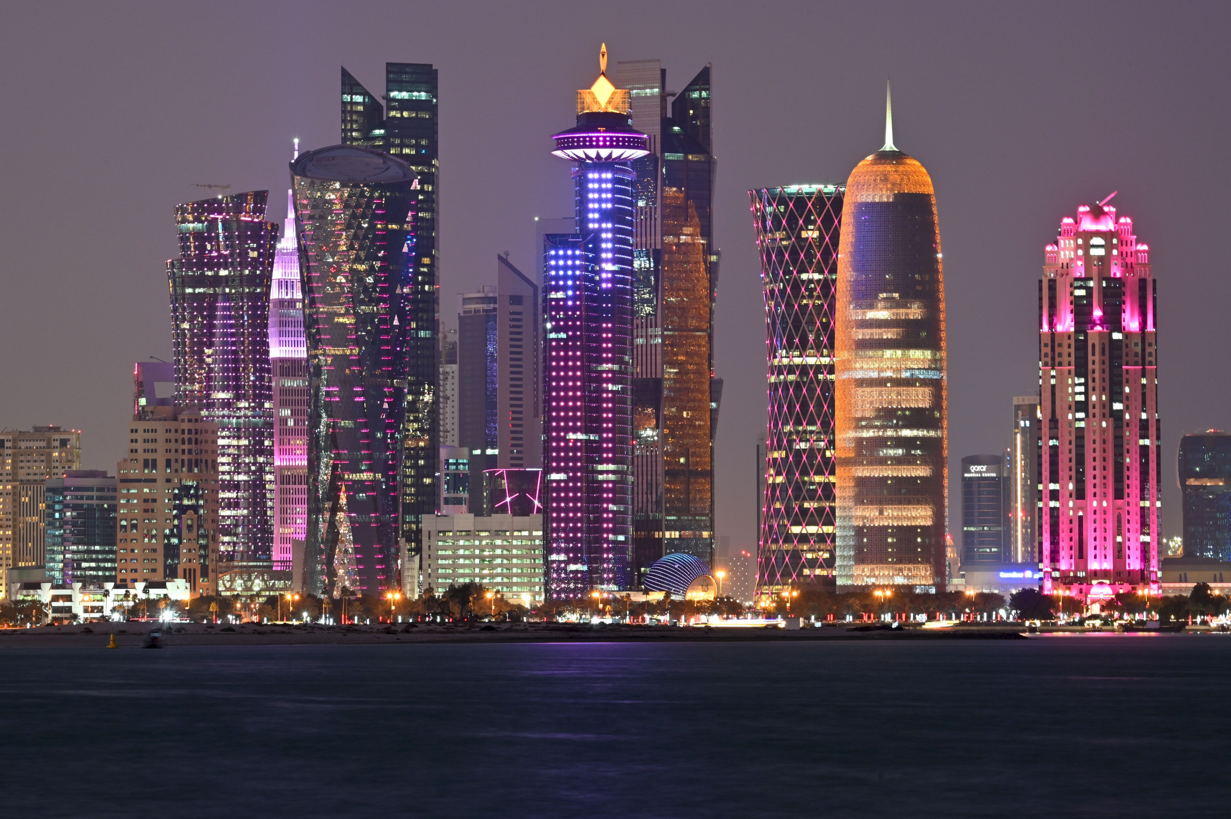 Doha, Qatar, New filings, Pro and anti Trump GOP, 2500x1670 HD Desktop