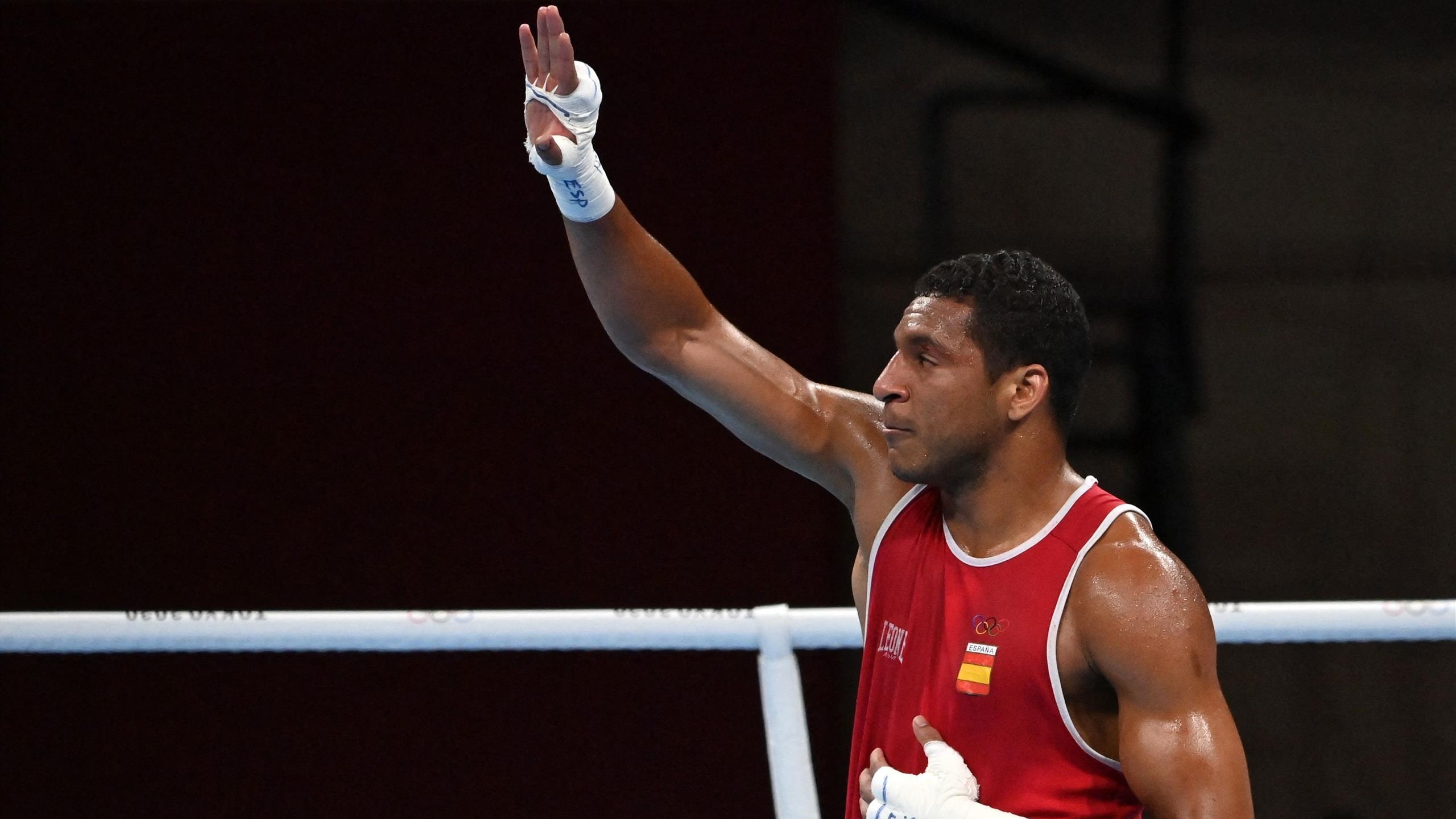 Enmanuel Reyes, Tokyo Olympics, Boxing journey, Incredible perseverance, 2560x1440 HD Desktop