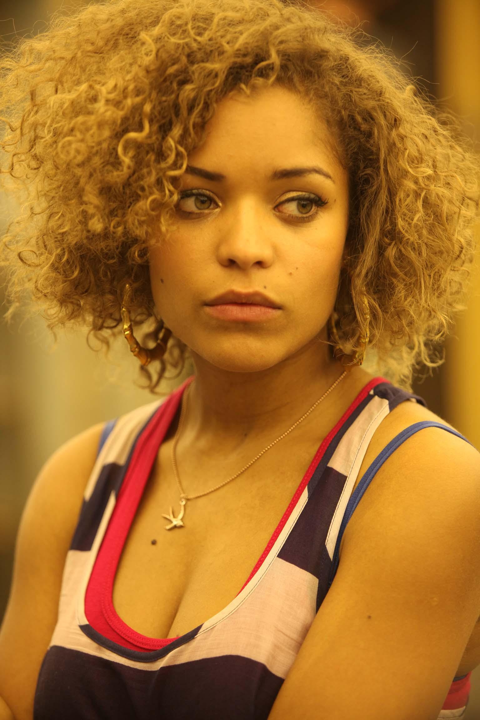 Antonia Thomas, TV Shows, Hot pictures, Irresistible charm, 1540x2310 HD Phone