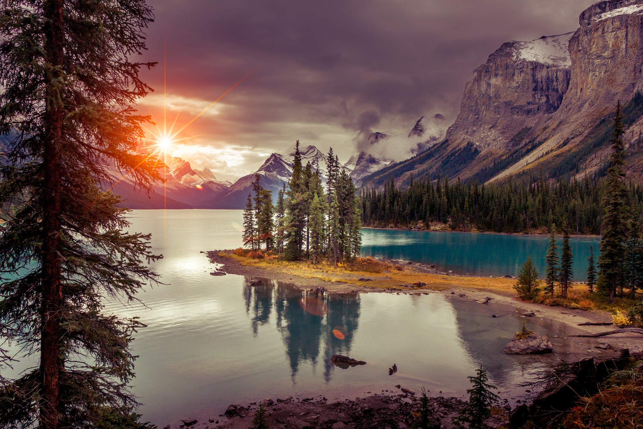 Jasper National Park, Maligne Lake, Mountains, Free pictures, 2050x1370 HD Desktop