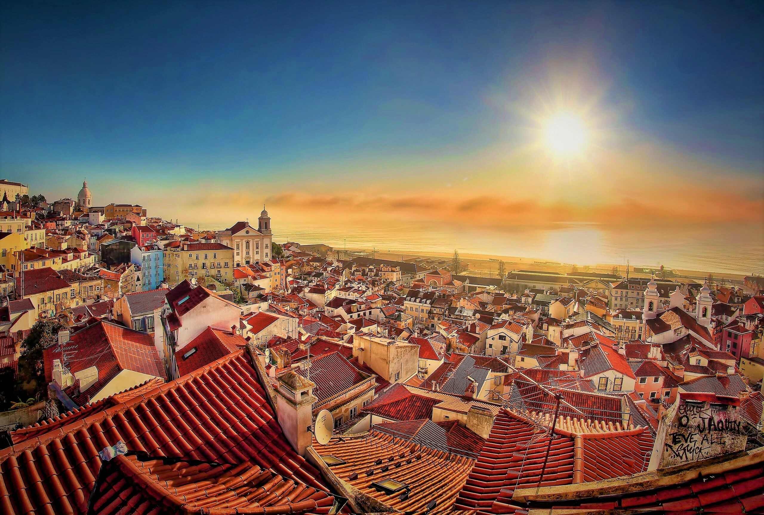 Portugal: Lisbon is the capital of the country and largest city by population. 2560x1730 HD Background.