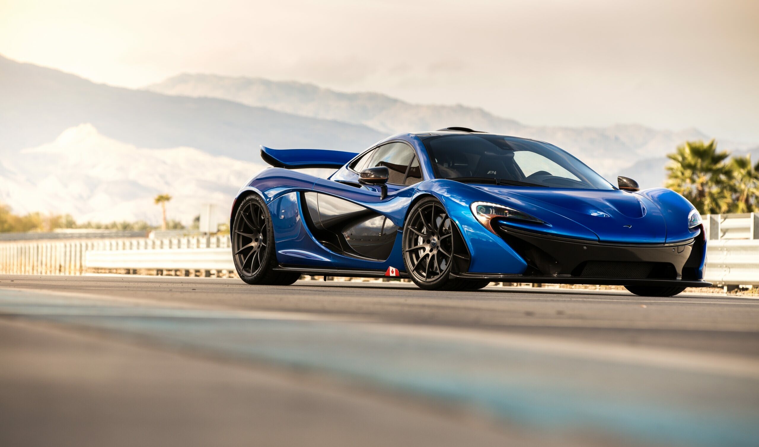 McLaren: P1, A hyper sport car, Introduced in 2012 at the Paris Motor Show. 2560x1510 HD Background.