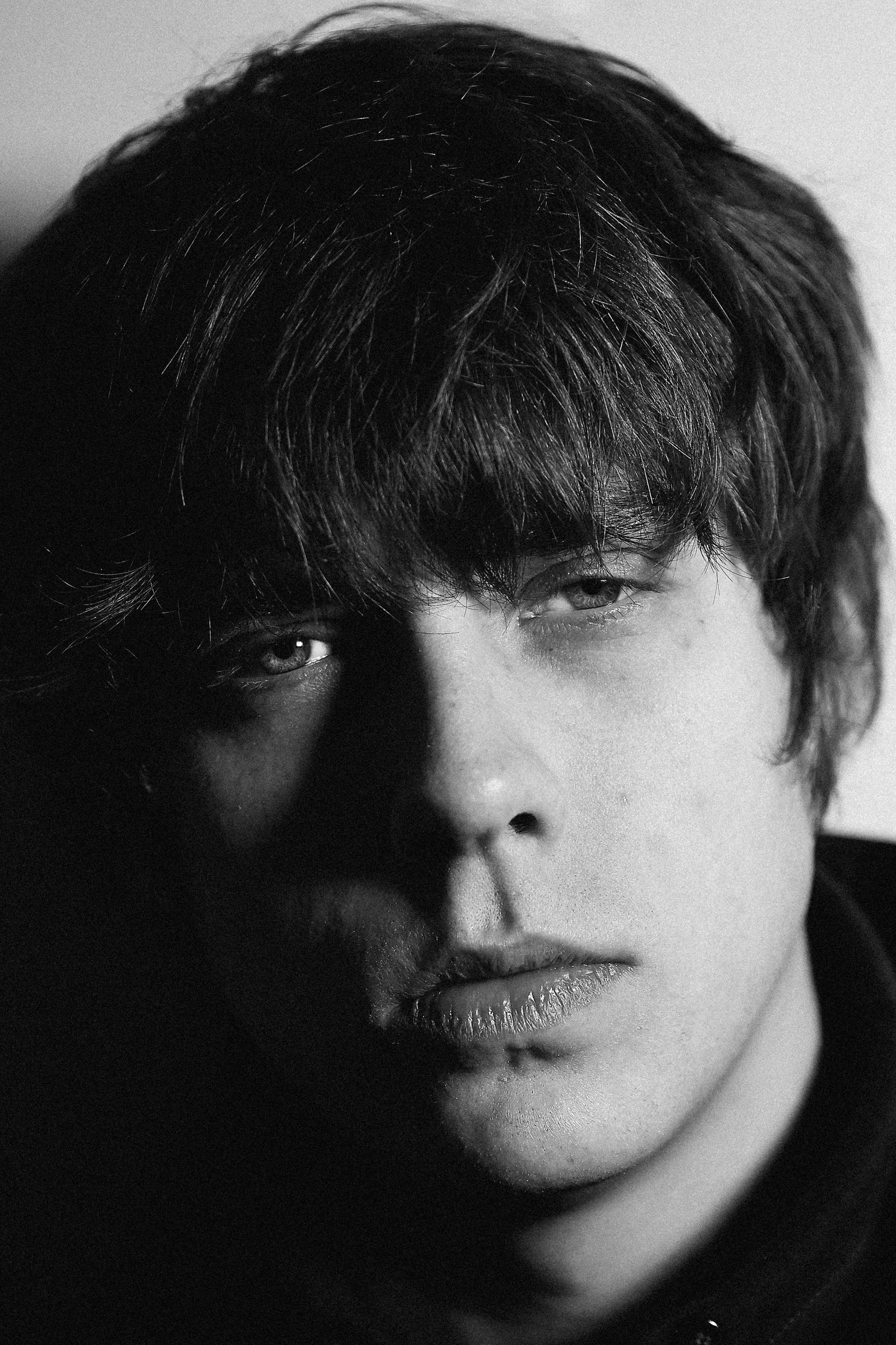 Jake Bugg, Hit the North festival, Electrifying performance, Music experience, 1660x2480 HD Handy