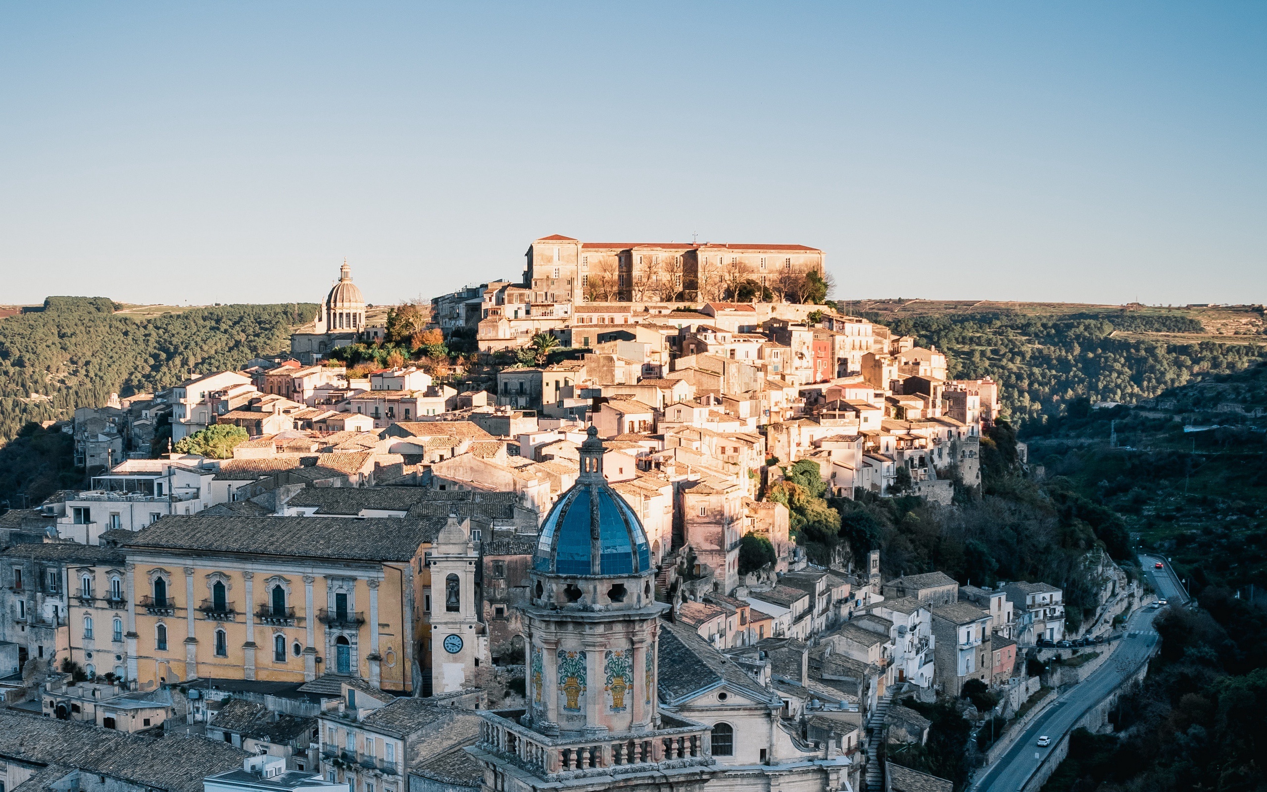Ragusa landmarks, Baroque church, Summer cityscape, Sicilian charm, 2560x1600 HD Desktop