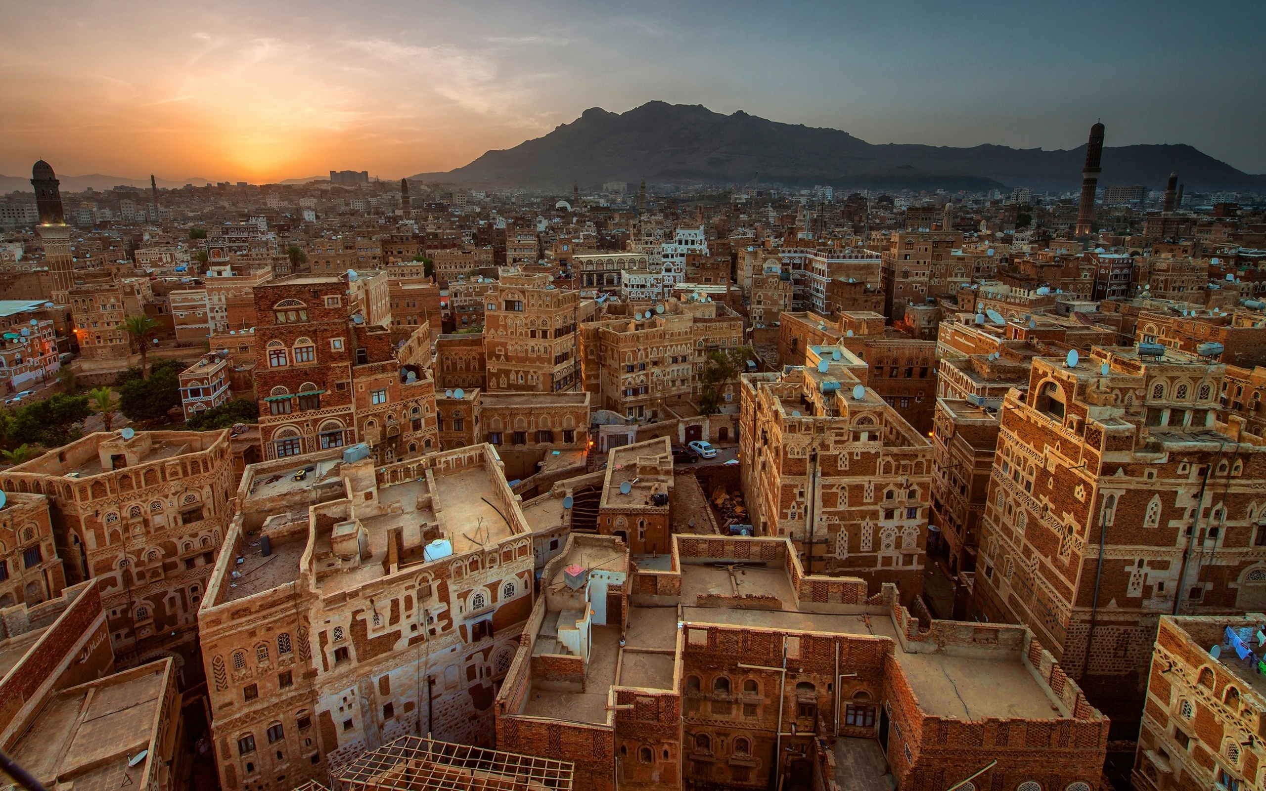 Sanaa, Yemen, Eastern architecture, Evening sunset, 2560x1600 HD Desktop