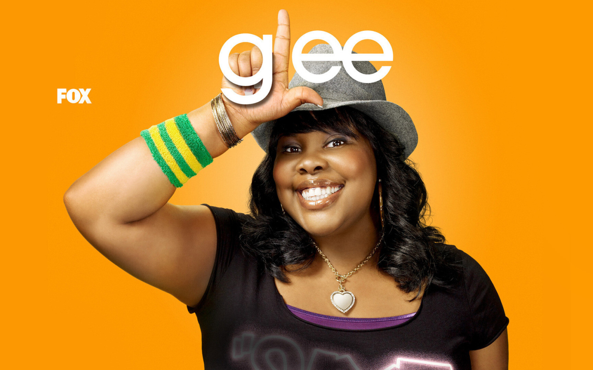 Glee (TV series): Amber Riley as Mercedes Jones, A dynamic diva-in-training who refuses to sing back-up. 1920x1200 HD Background.