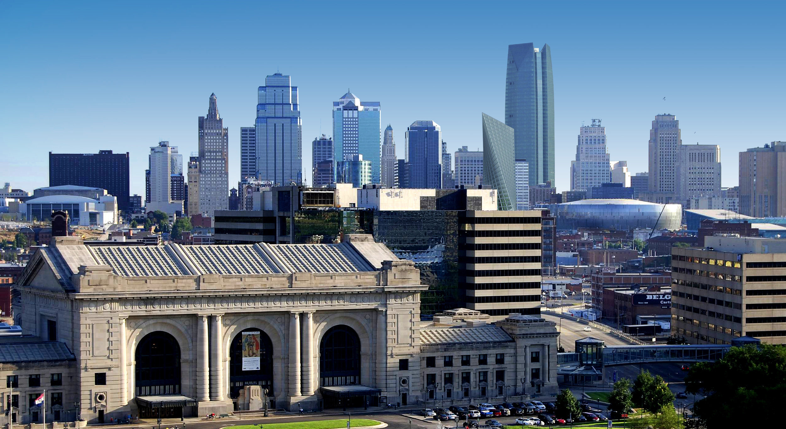 Kansas City: Features the Nelson-Atkins Museum of Art and Worlds of Fun amusement park. 2500x1370 HD Wallpaper.