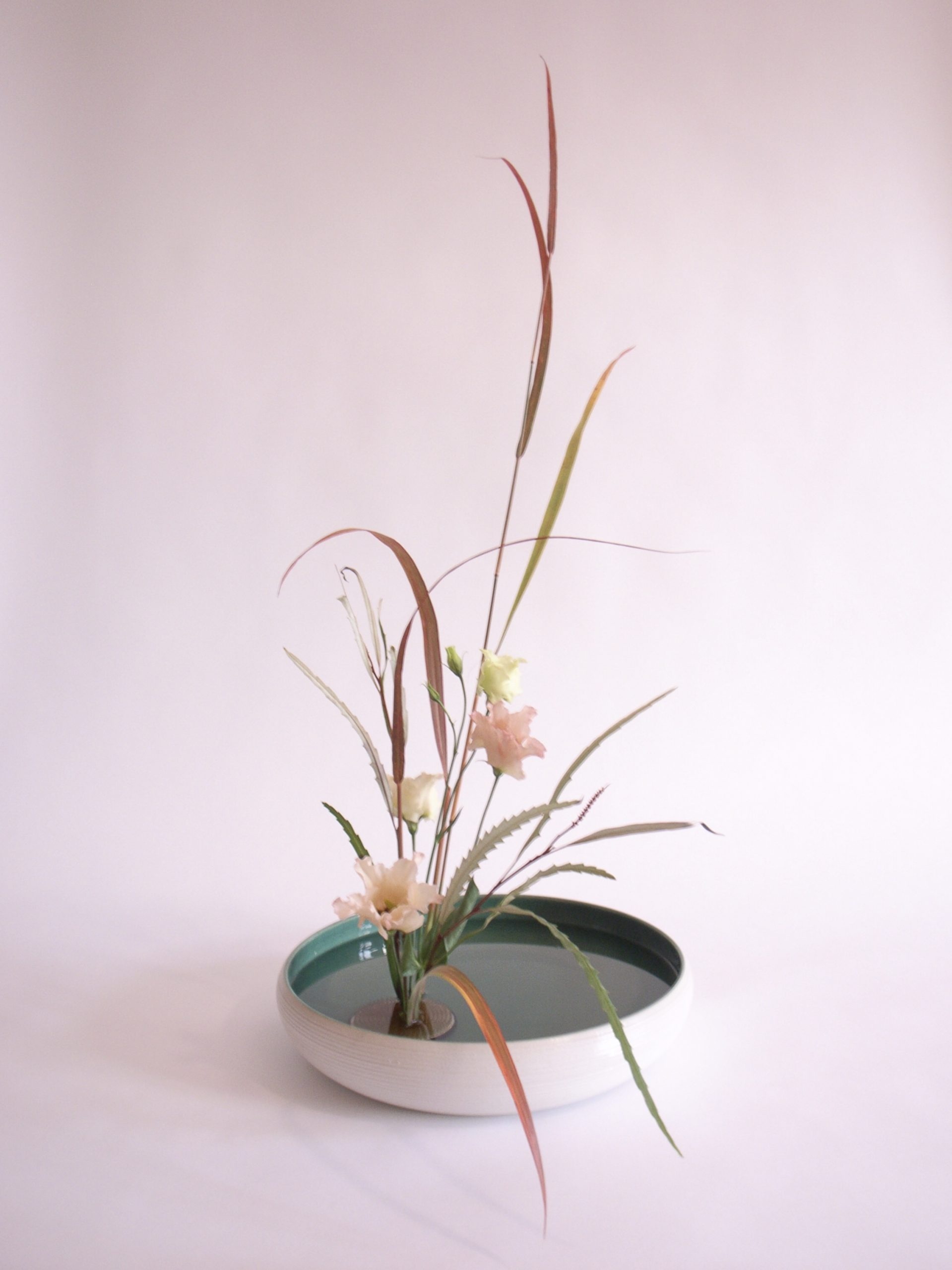 Ikebana artists, Nature's beauty, Ayroe's journey, Floral art, 1920x2560 HD Handy