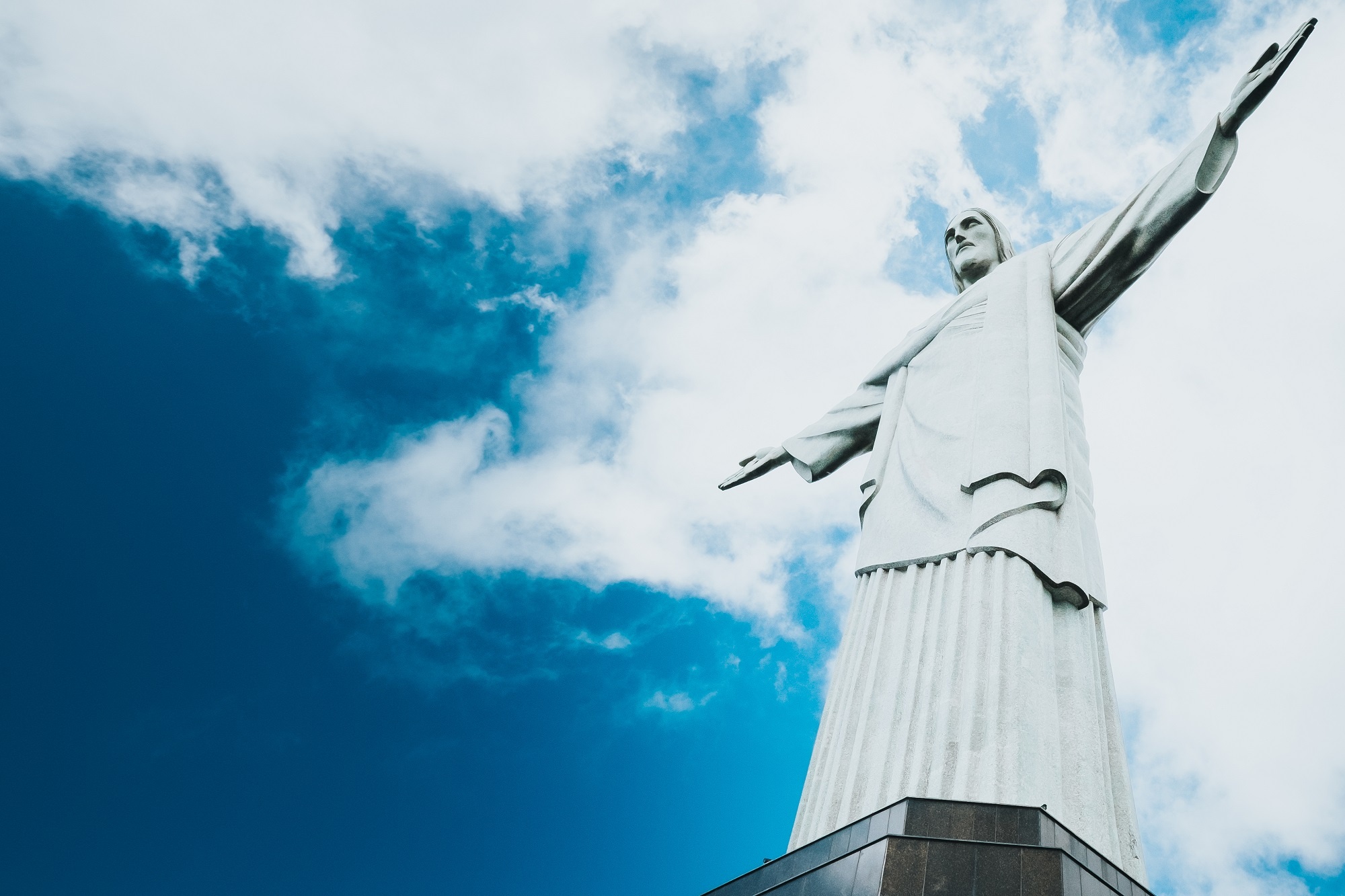 Christ the Redeemer, Top attractions, Beautiful pictures, Rio de Janeiro, 2000x1340 HD Desktop