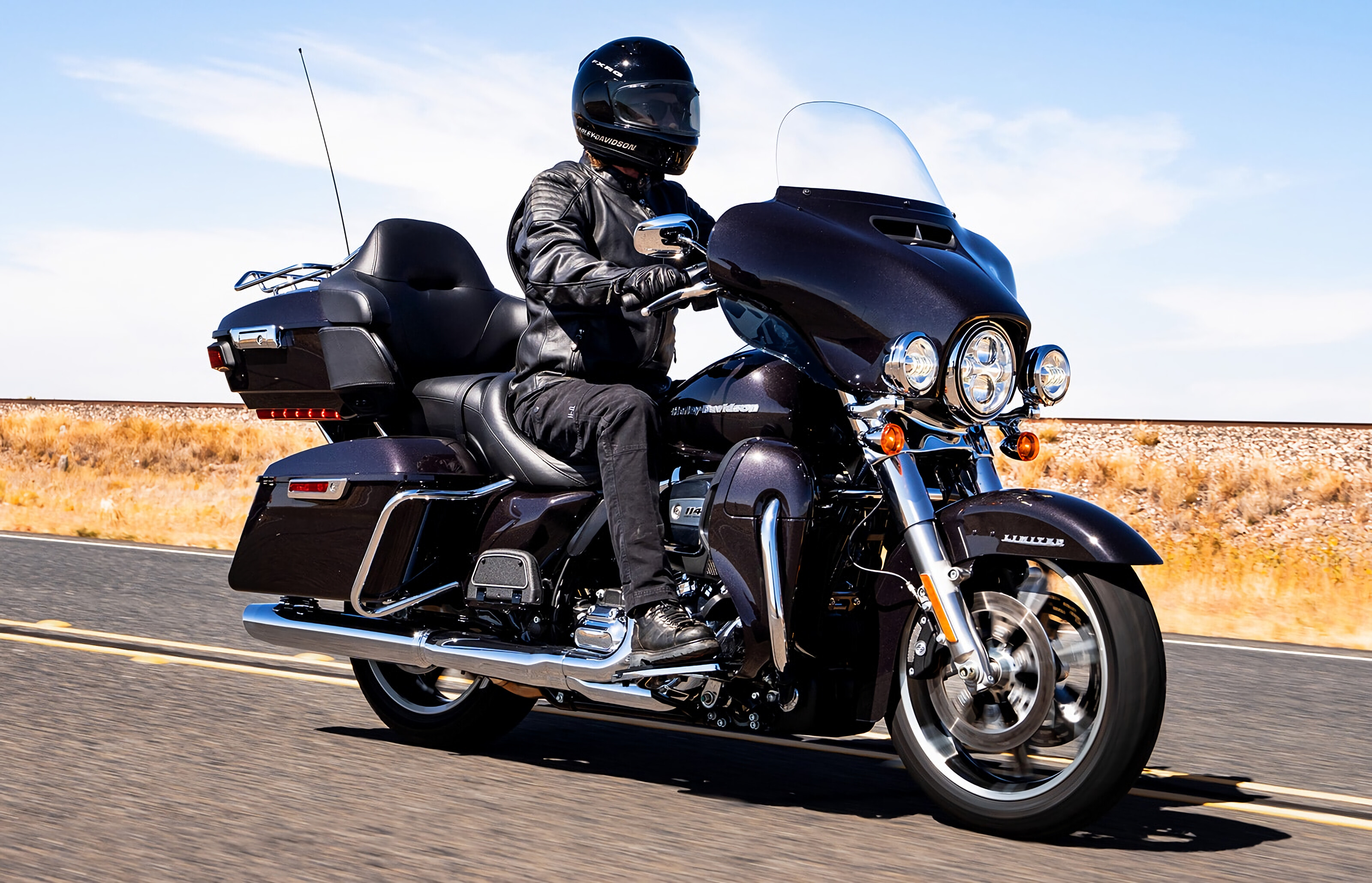 Harley-Davidson Ultra Limited, Touring perfection, Unrivaled luxury, Unforgettable journeys, 3200x2060 HD Desktop