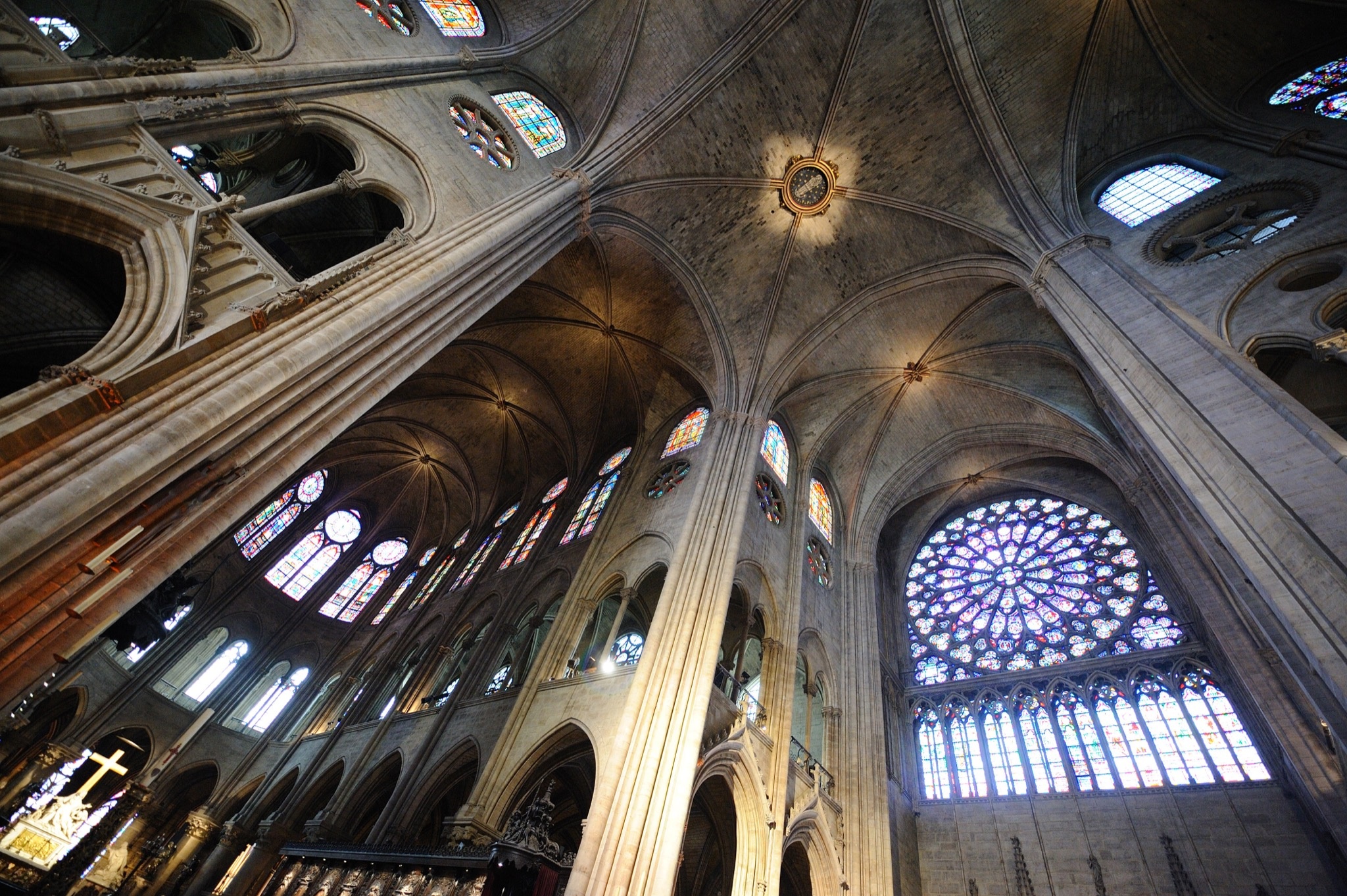 Notre-Dame Cathedral, Inner sanctum, Spiritual haven, Sacred space, 2050x1370 HD Desktop