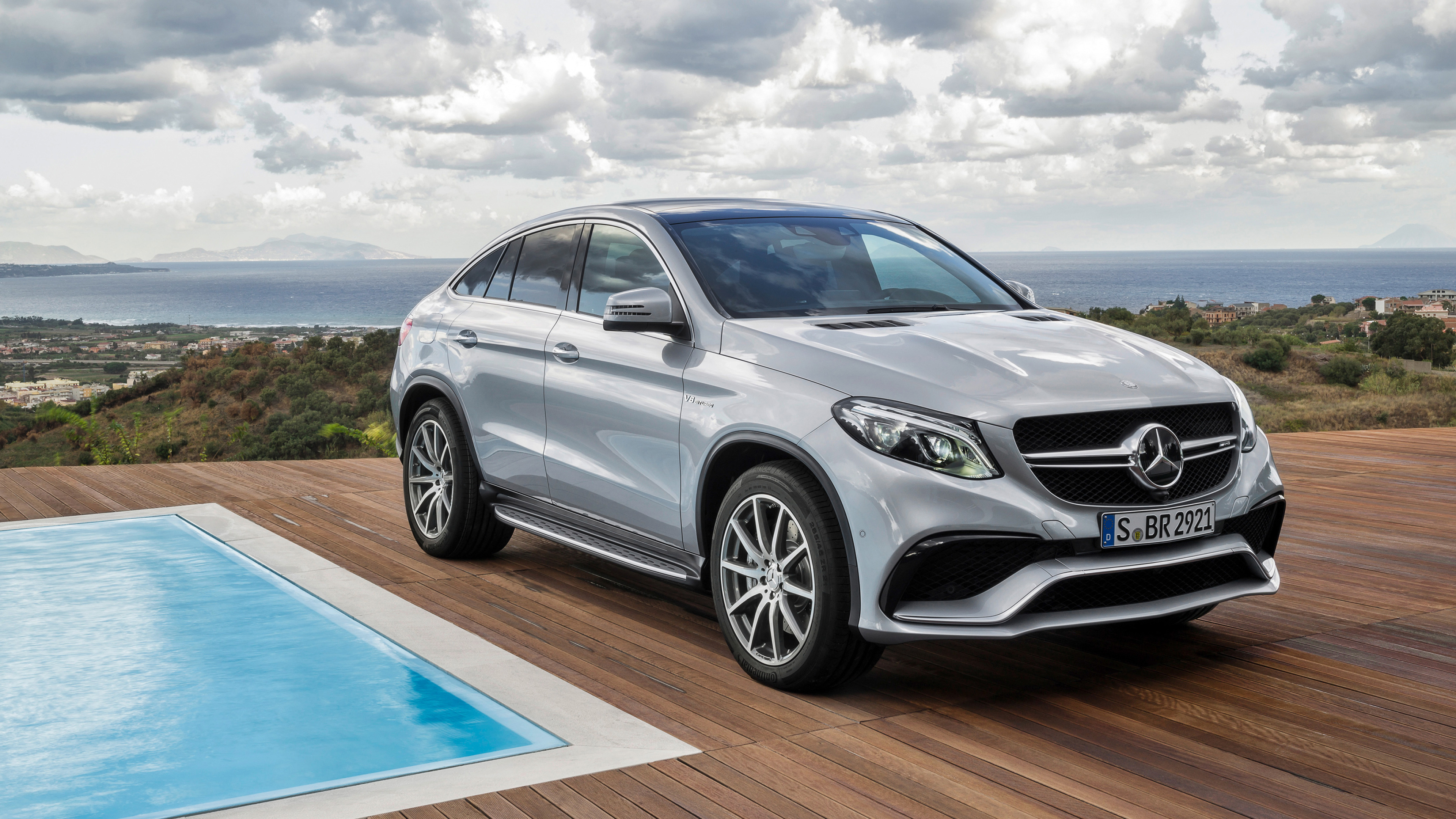 Mercedes-Benz GLE, Coupe design, Sporty performance, Luxurious, 3840x2160 4K Desktop