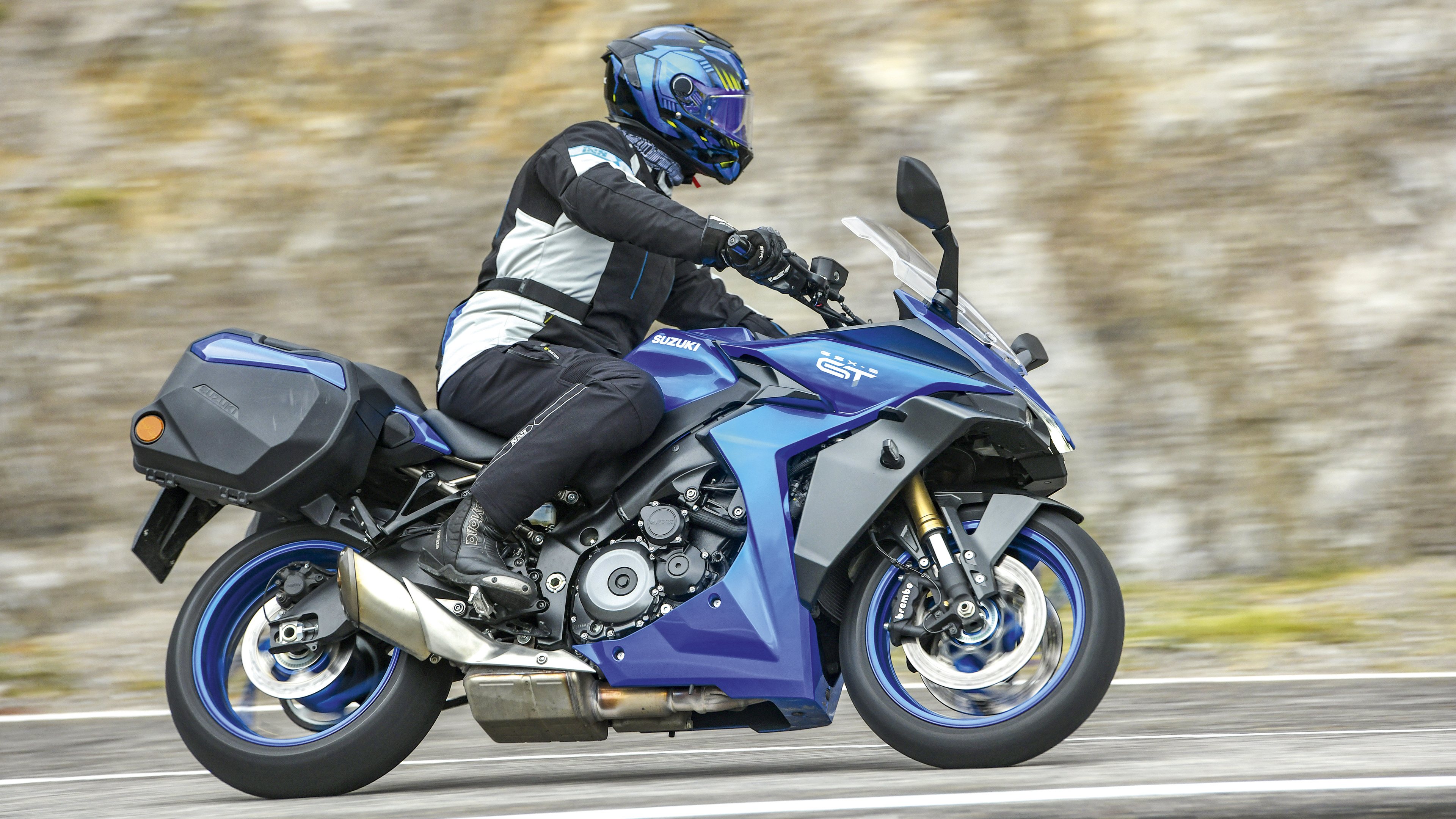 Suzuki GSX-S1000GT, Pure motorcycle joy, Exhilarating ride, Stunning beauty, 3840x2160 4K Desktop