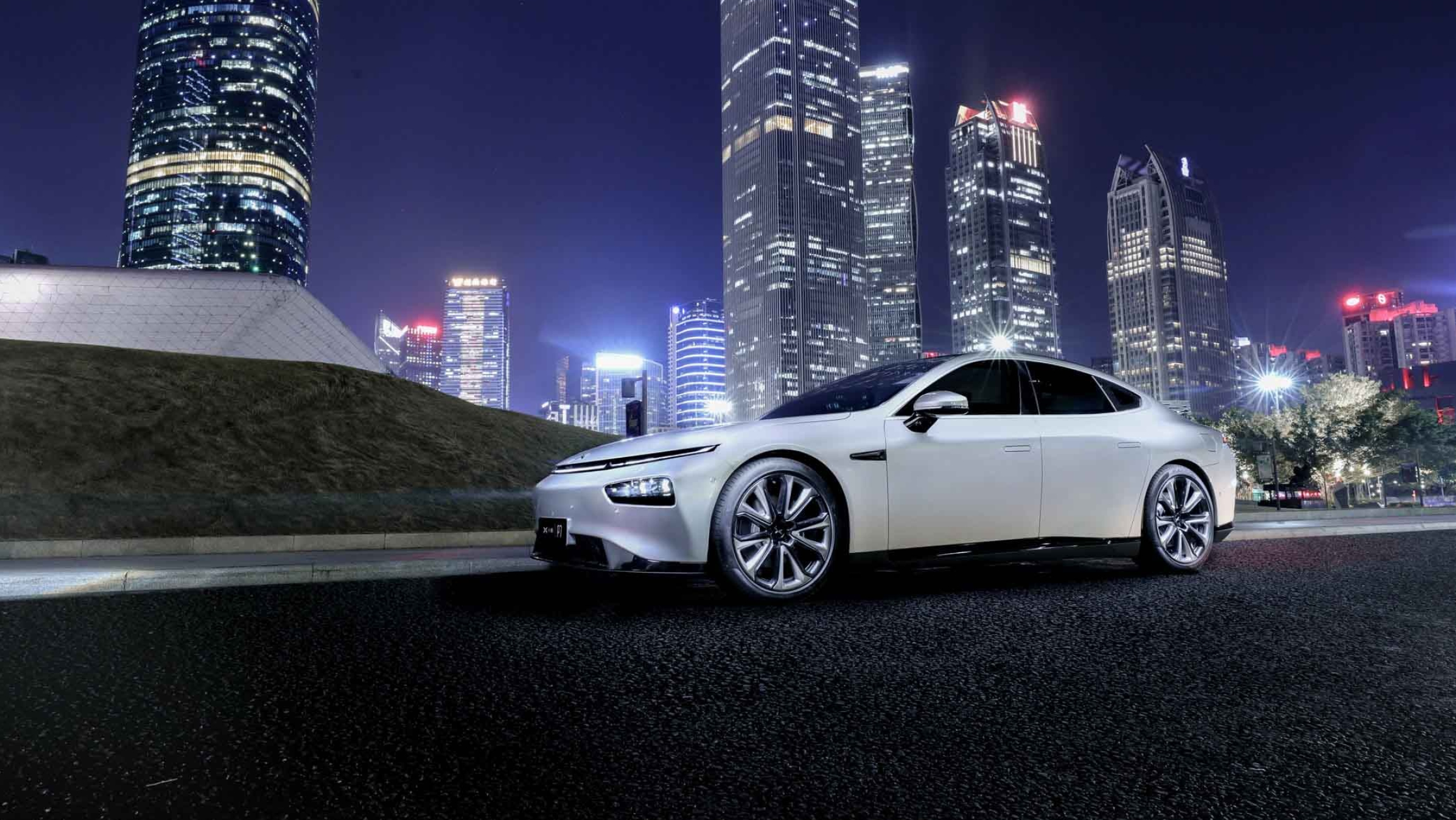 XPeng P7, electric sedan, futuristic design, high performance, 2310x1300 HD Desktop