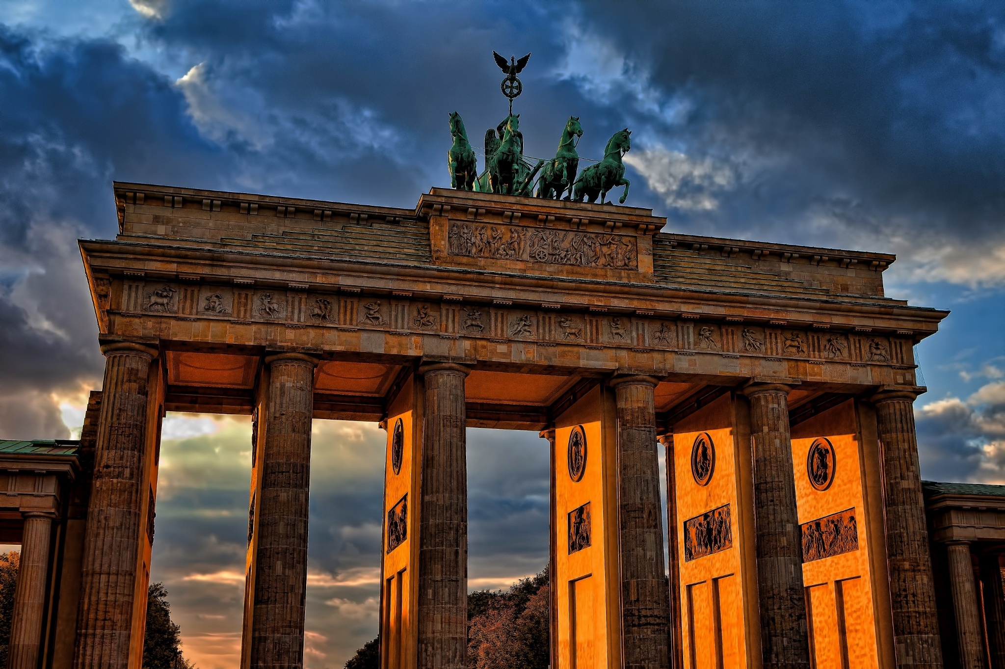 Monumentales Brandenburger Tor in Berlin, 2050x1370 HD Desktop