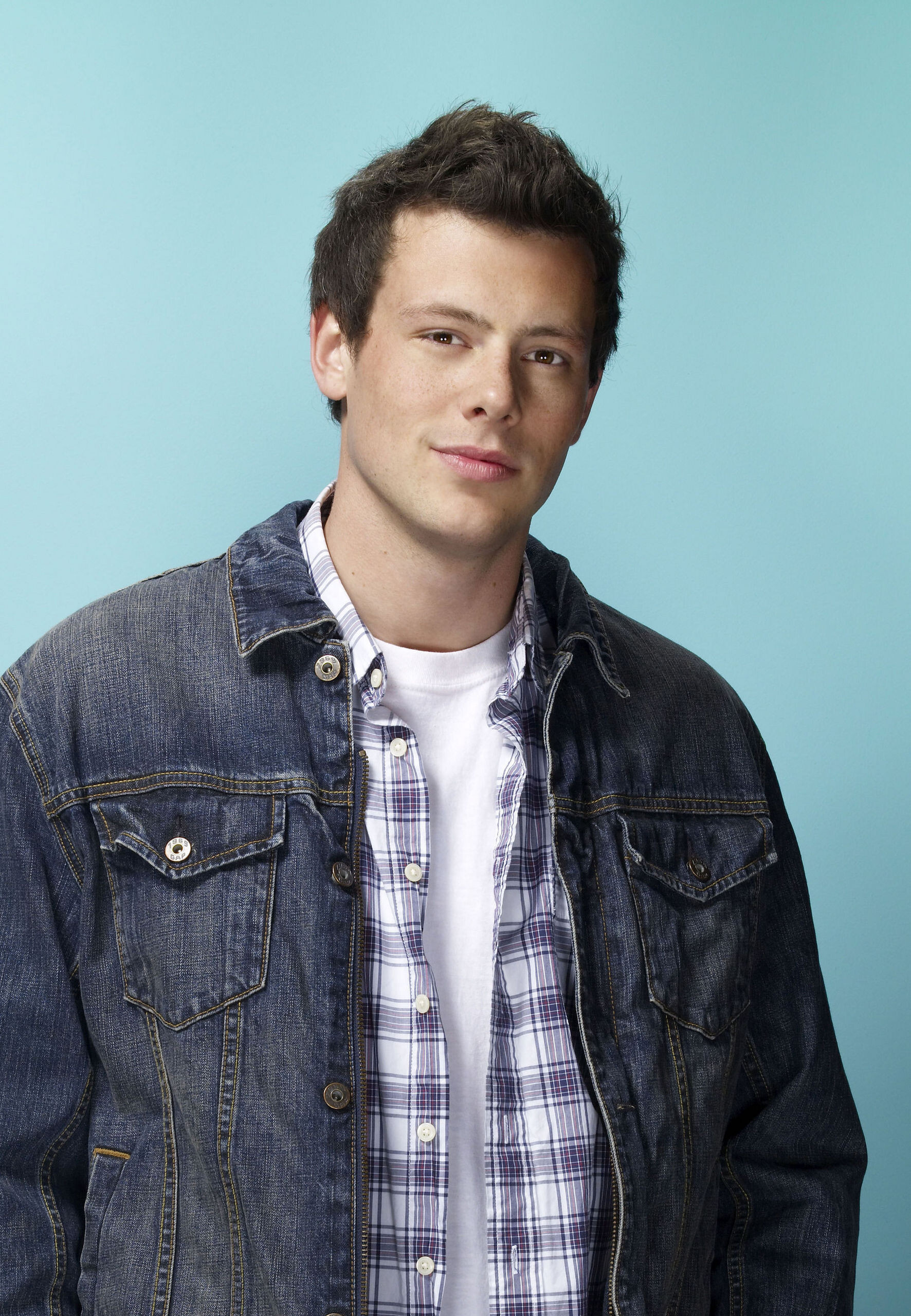 Glee (TV series): Finn Christopher Hudson, A character that blackmailed into joining the school glee club. 1780x2560 HD Background.