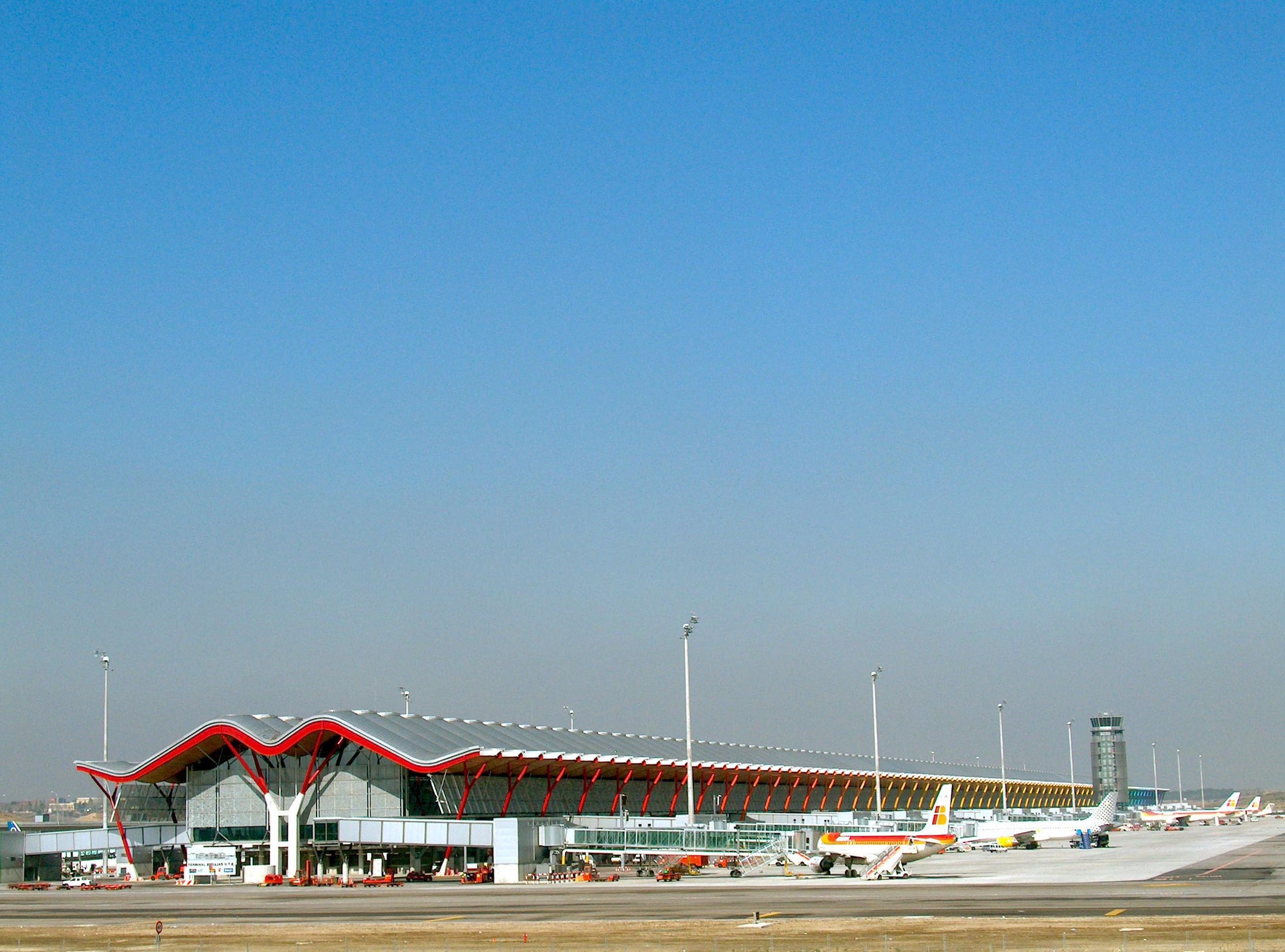 Madrid-Barajas Airport, San Francisco skyline, Travels, Airport, 2600x1930 HD Desktop