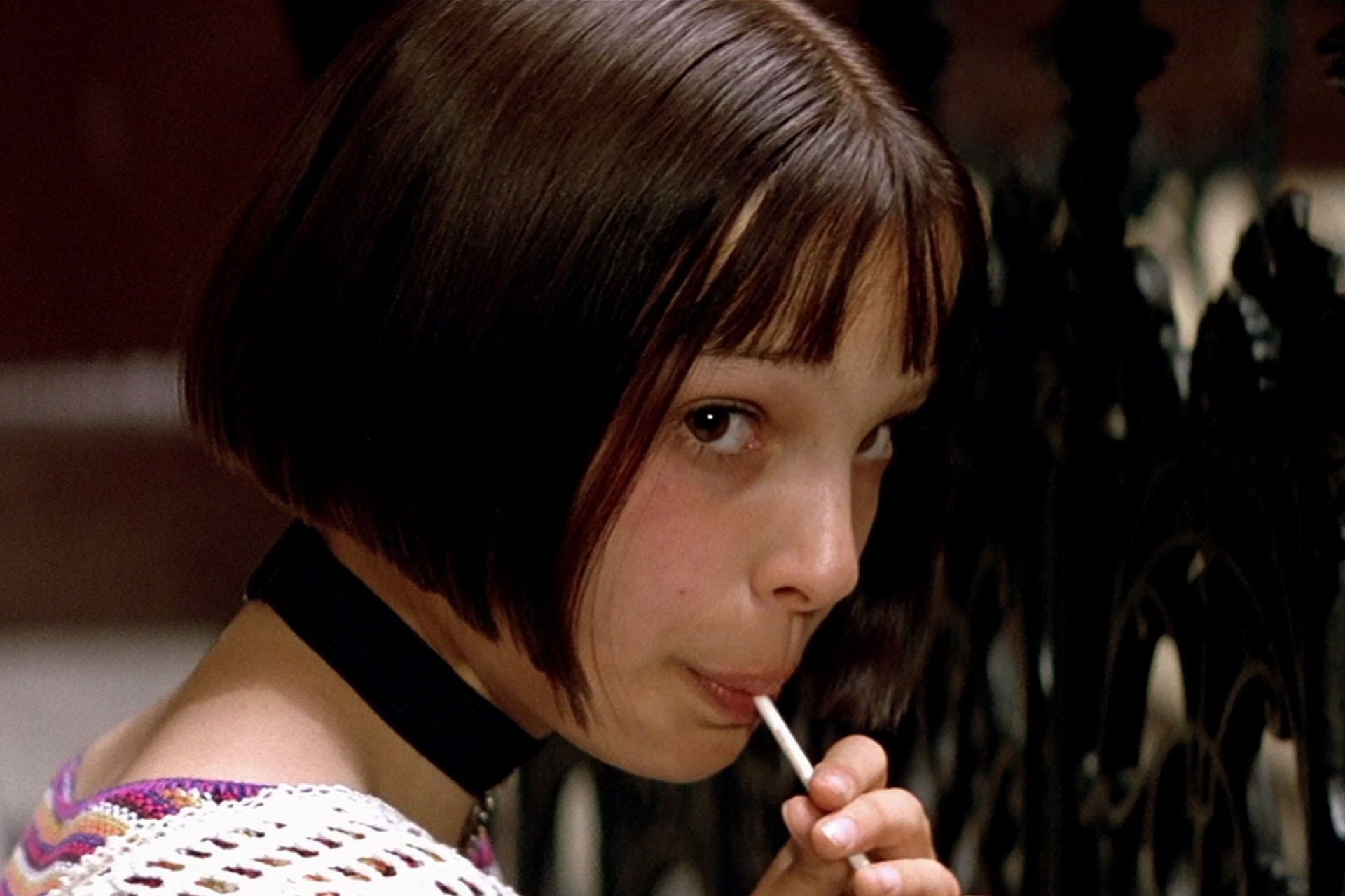Leon: The Professional, The movie features the film debut of Natalie Portman. 1920x1280 HD Background.
