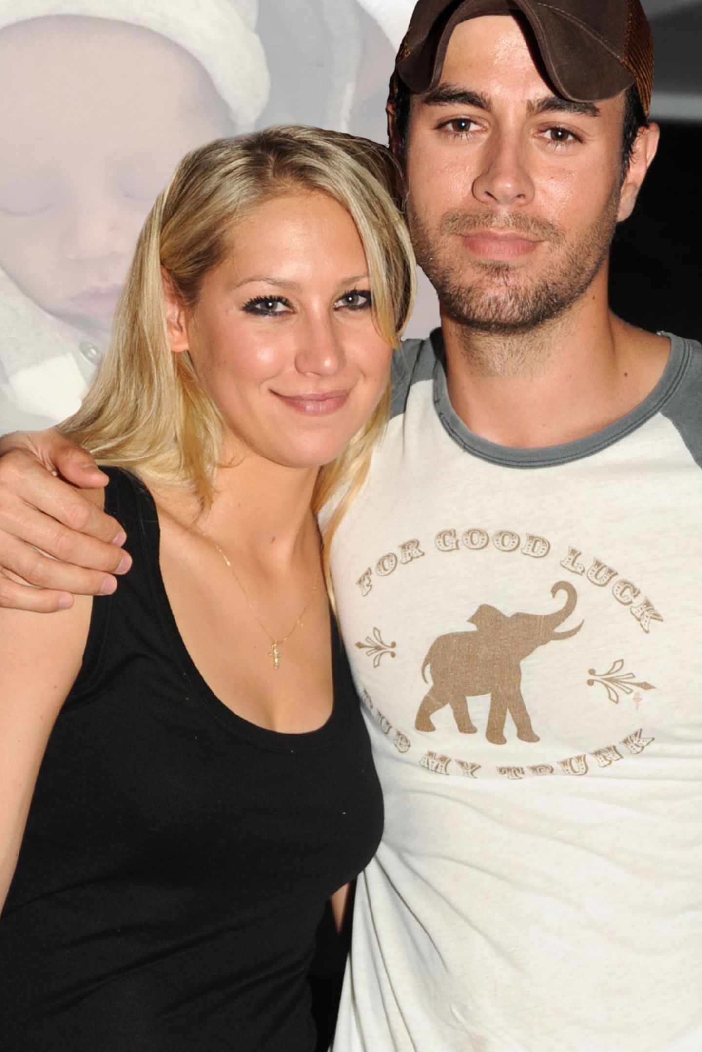 Enrique Iglesias and Anna Kournikova: The couple started dating in 2001 after meeting on the set of his “Escape” music video. 1440x2160 HD Wallpaper.