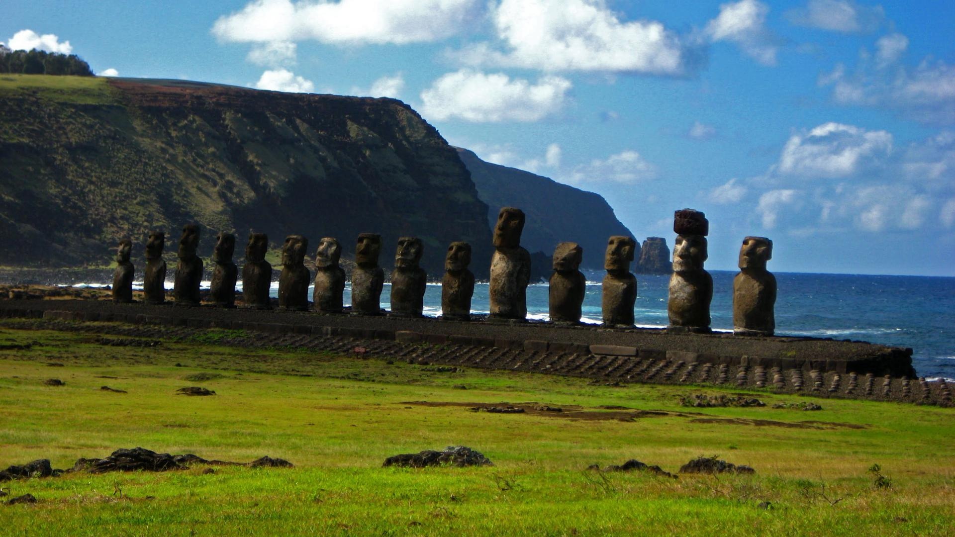 Mysterious monolithic statues, Ancient Polynesian culture, Rapa Nui island, Moai landmarks, 1920x1080 Full HD Desktop