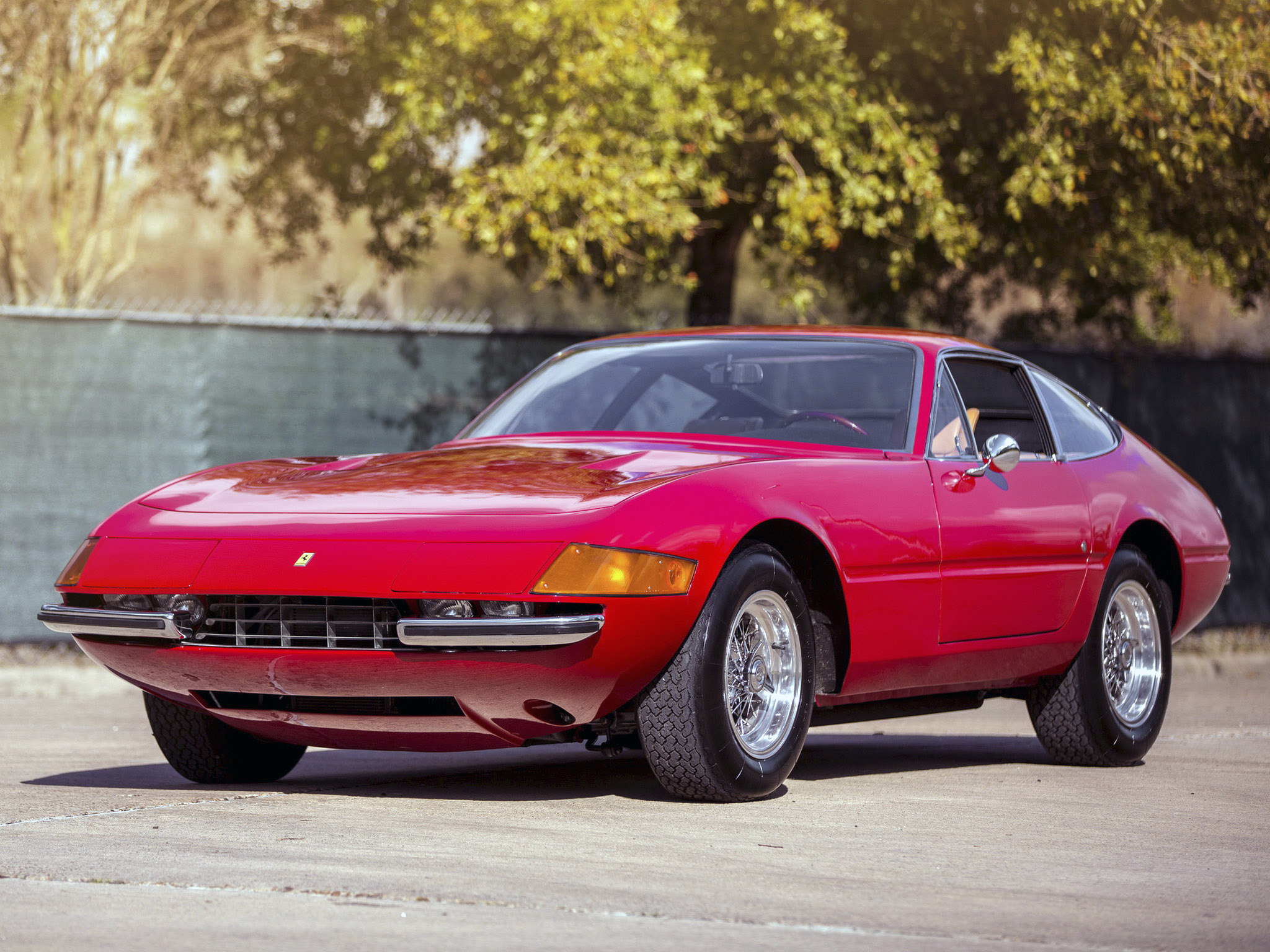 Ferrari Daytona, Racing heritage, High-speed machine, Exquisite craftsmanship, 2050x1540 HD Desktop