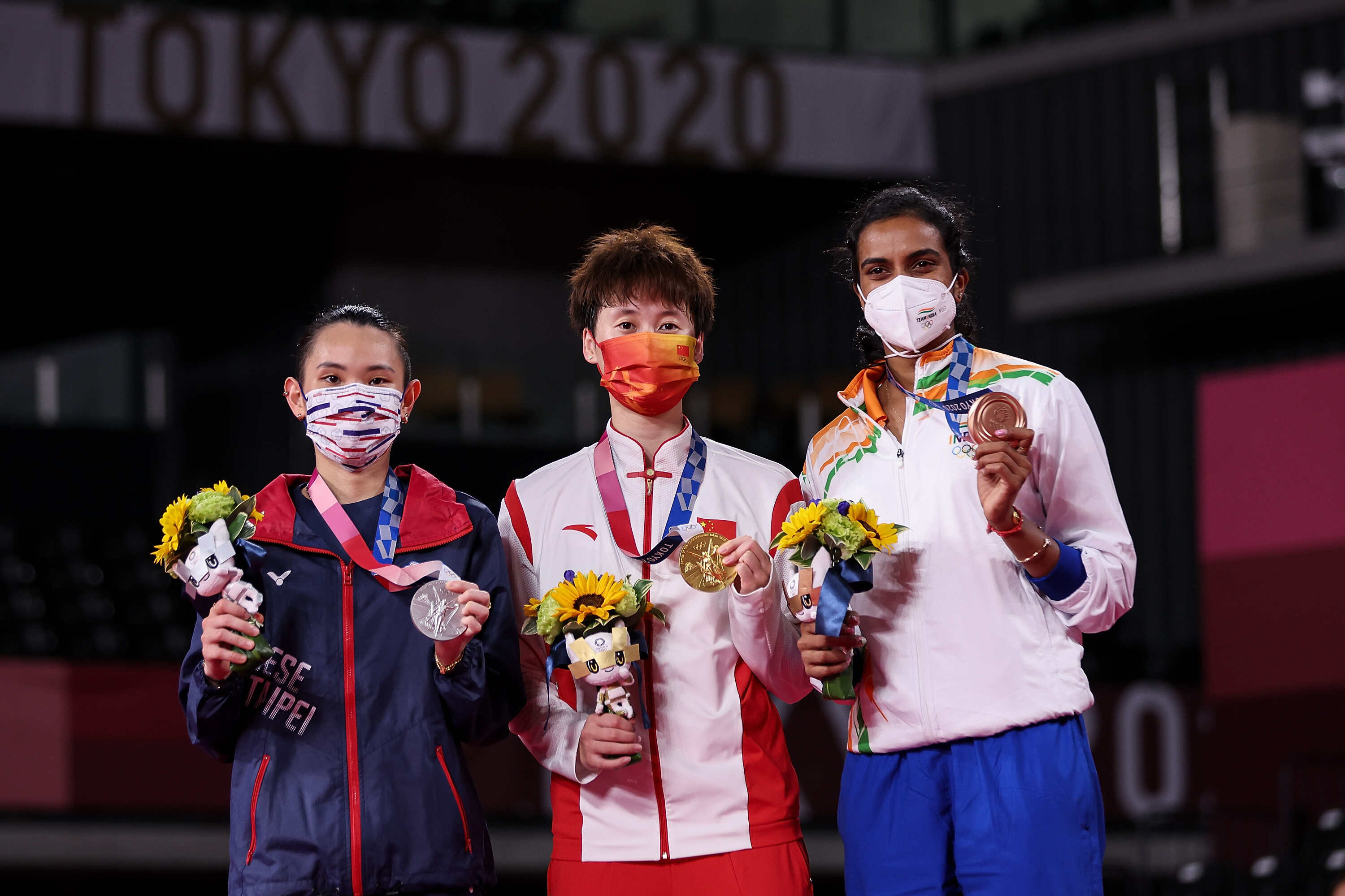 Chen Yufei, PV Sindhu, Olympic bronze, Podium moments, 3000x2000 HD Desktop