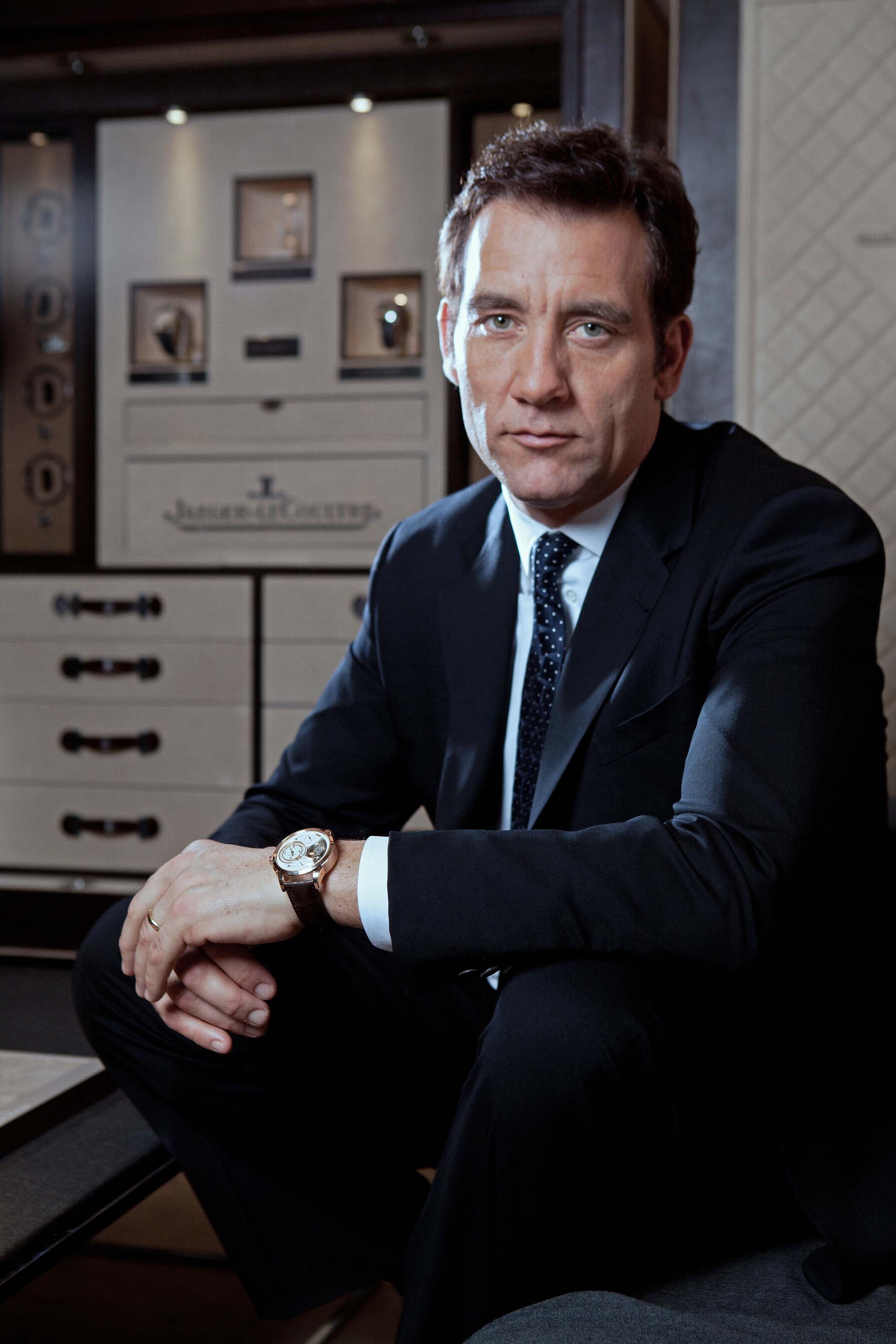 Clive Owen, Jaeger-LeCoultre, Fine Watchmaking, SIHH, 2100x3150 HD Phone