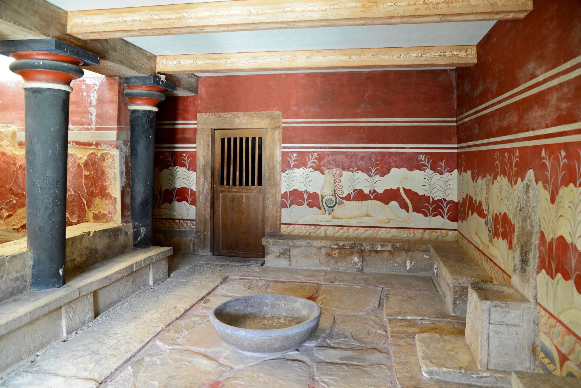 Knossos palace, Heraklion center, Minoan civilization, Ancient wonders, 2000x1340 HD Desktop