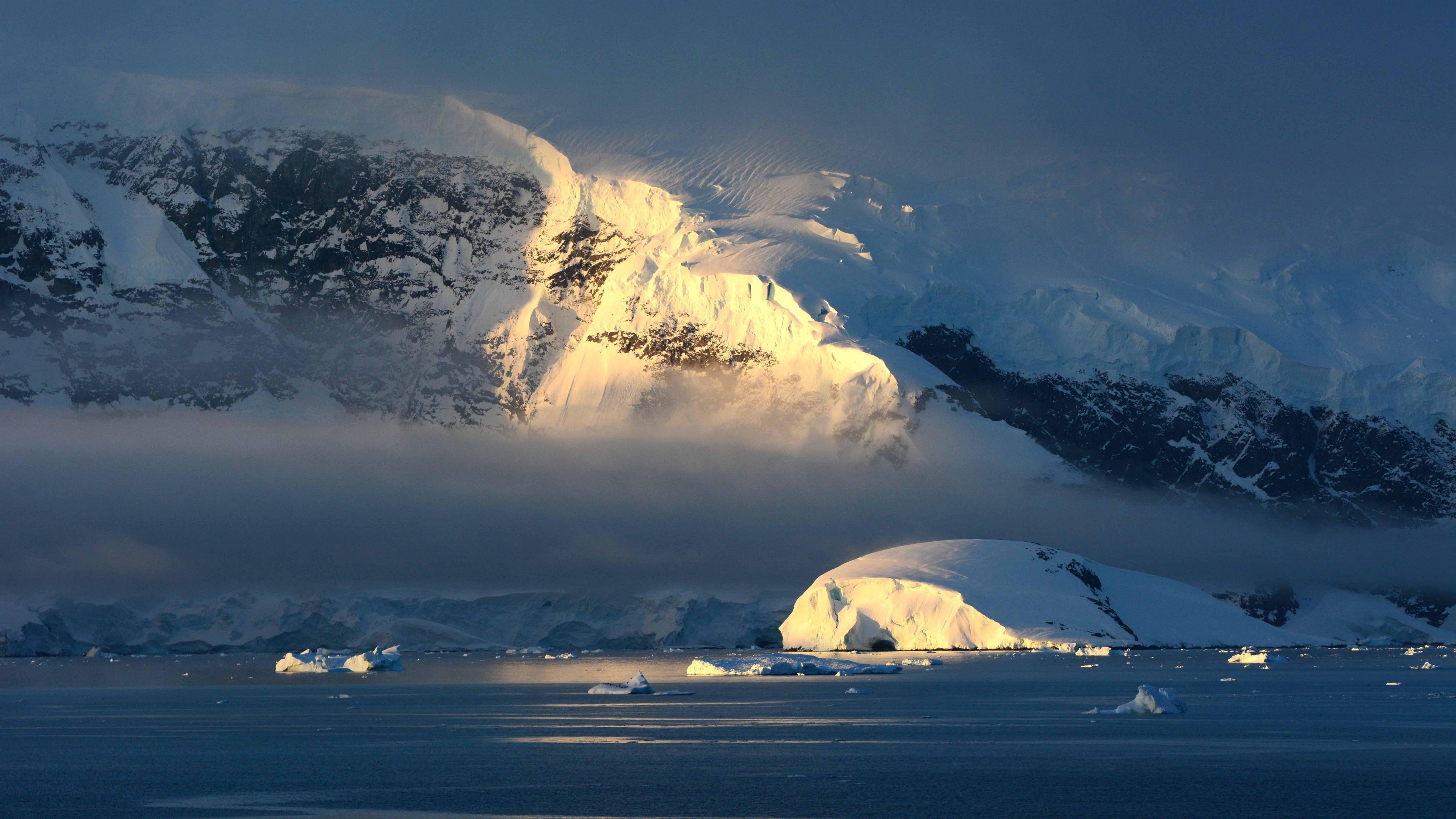 Antarctica Travels, Icebound wilderness, Majestic icebergs, Pristine landscapes, 3840x2160 4K Desktop