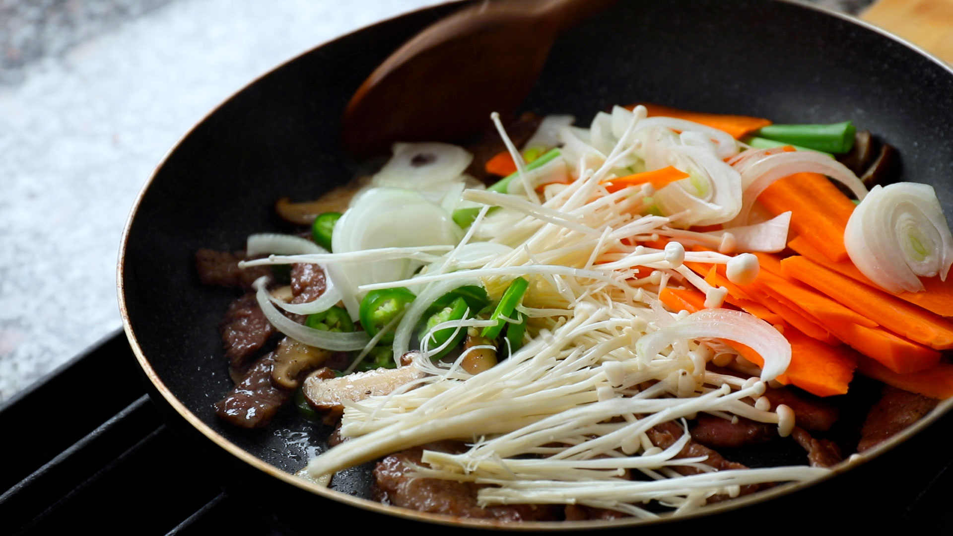Beef and mushrooms, Stir-fry recipe, Rice bowl, Korean cuisine, 1920x1080 Full HD Desktop