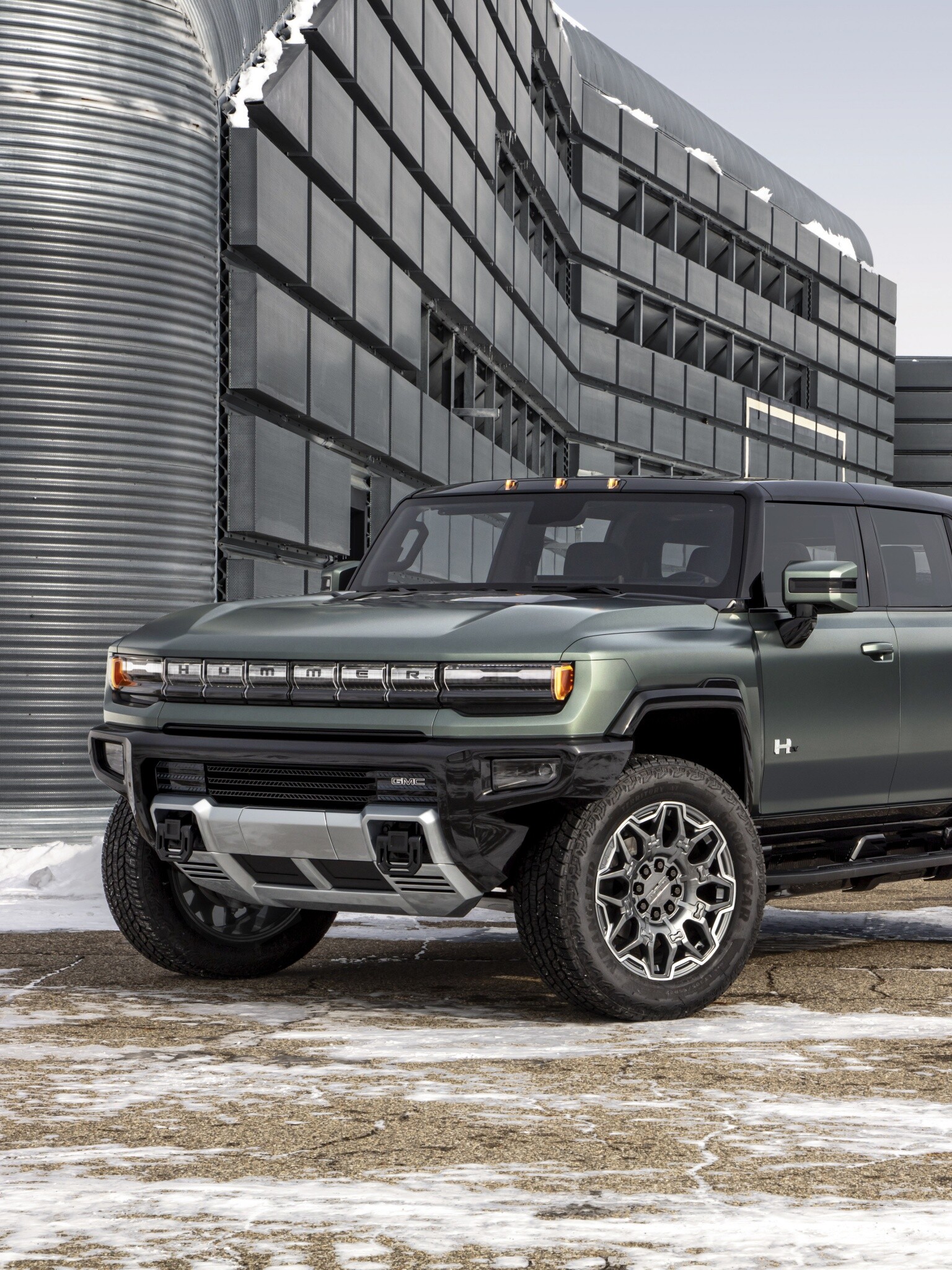 Hummer: GMC EV Edition 1, Electric SUV, Produced at GM's Detroit/Hamtramck Assembly plant in Michigan. 1540x2050 HD Wallpaper.