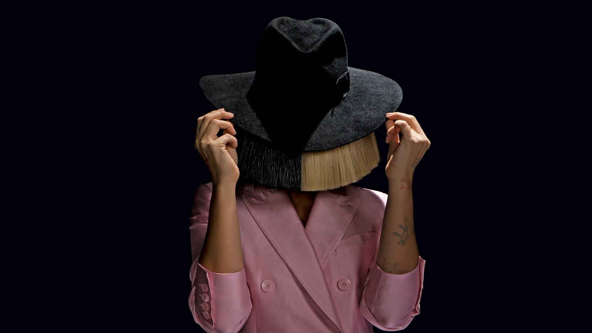 Sia: The third album, Colour the Small One, was released in the United Kingdom on 19 January 2004. 1920x1080 Full HD Background.