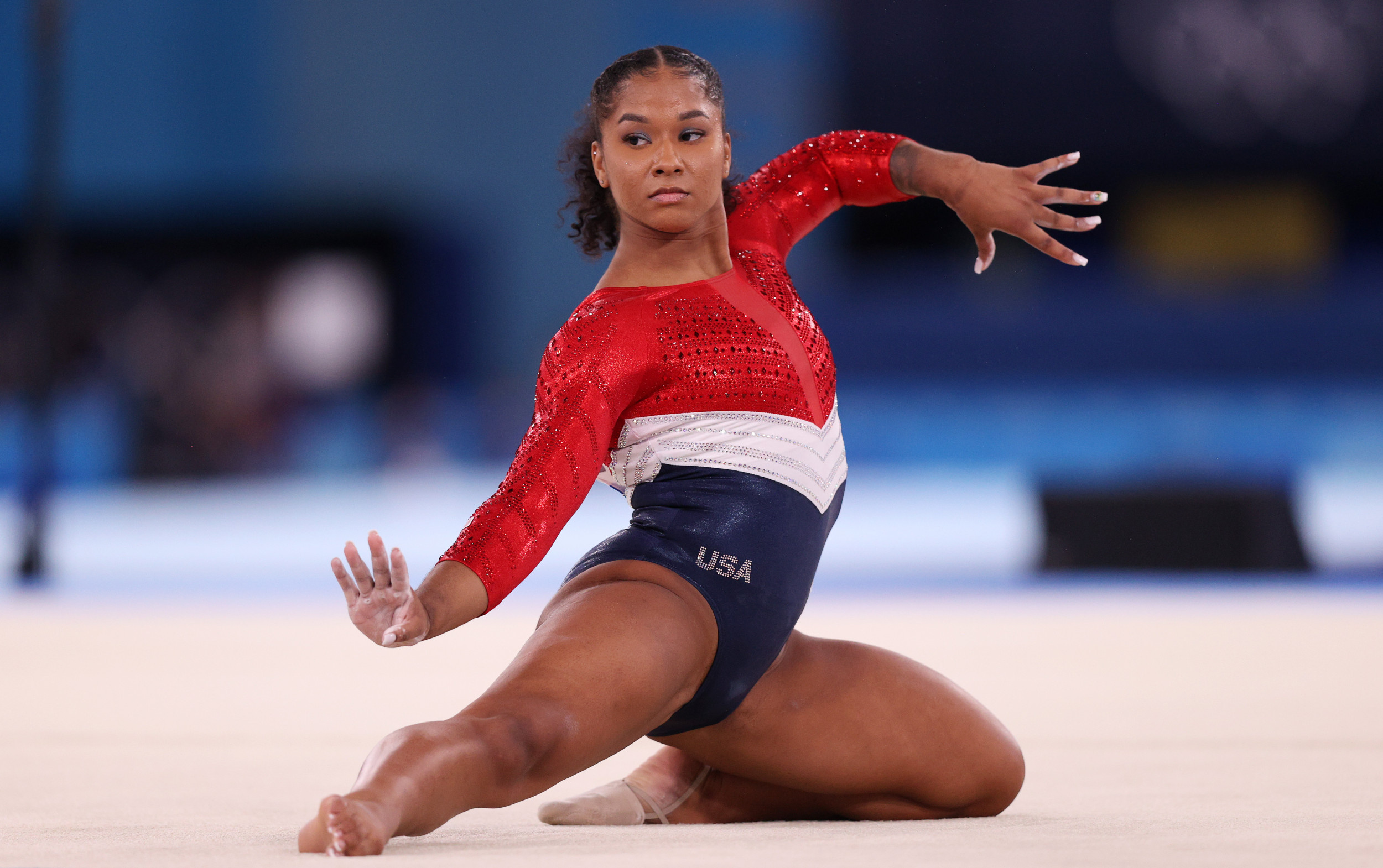 Floor (Gymnastics): Jordan Chiles, An American artistic gymnast, The 2020 Tokyo Summer Olympics silver medalist. 2500x1570 HD Background.