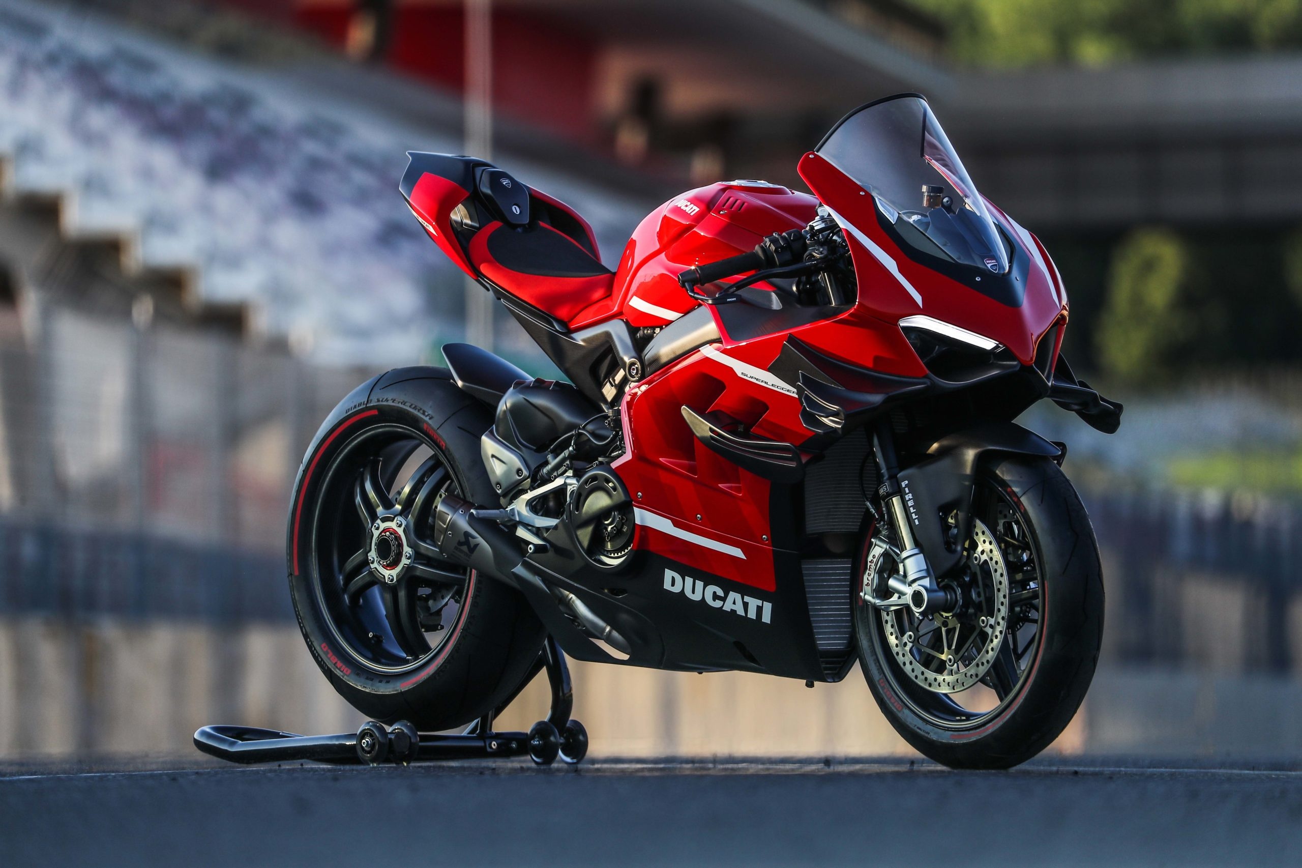 Ducati Superleggera V4, High-resolution photos, Asphalt & Rubber website, Motorcycle beauty, 2560x1710 HD Desktop