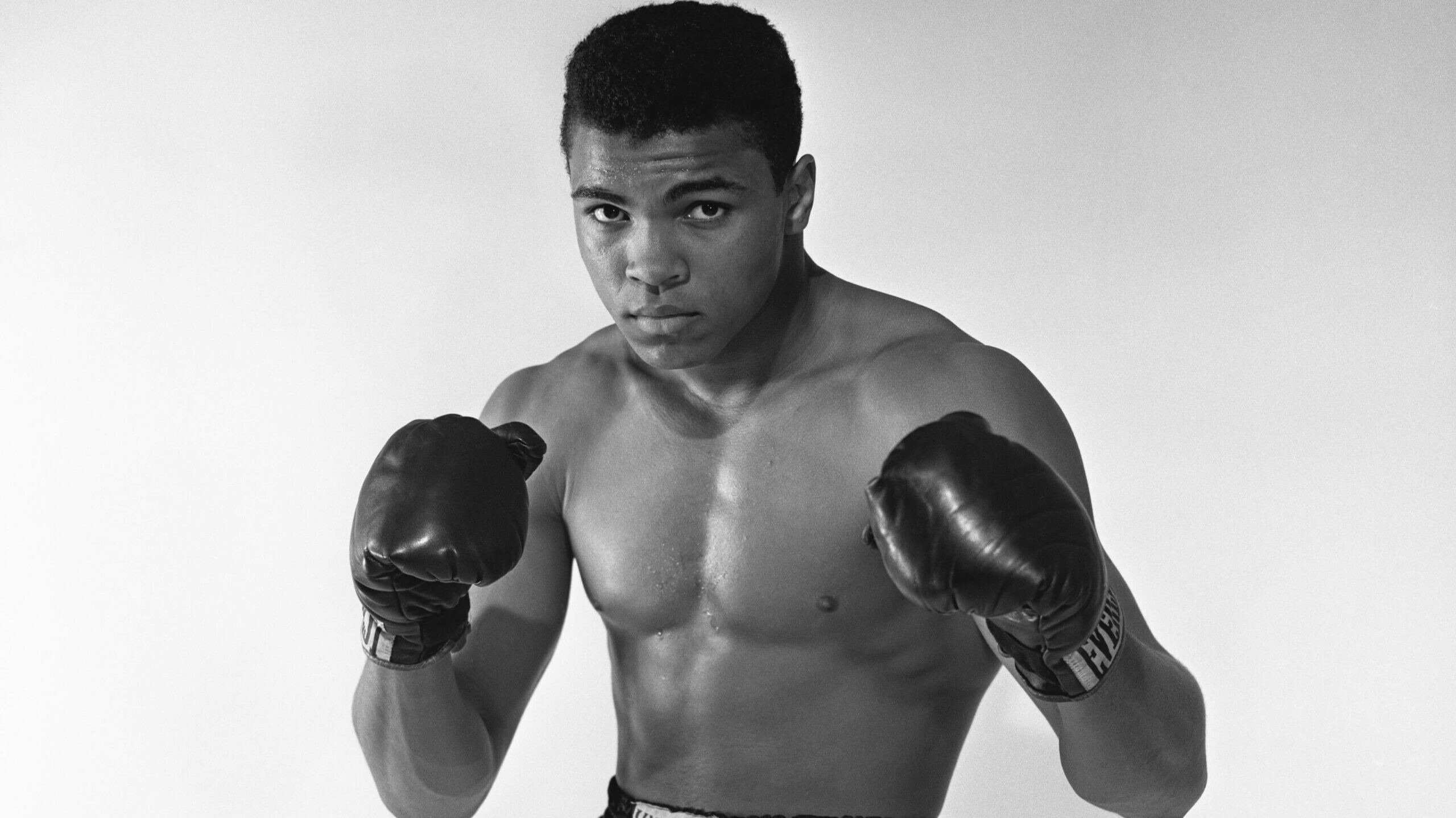 Muhammad Ali, Inspirational figure, Powerful presence, Iconic images, 2560x1440 HD Desktop