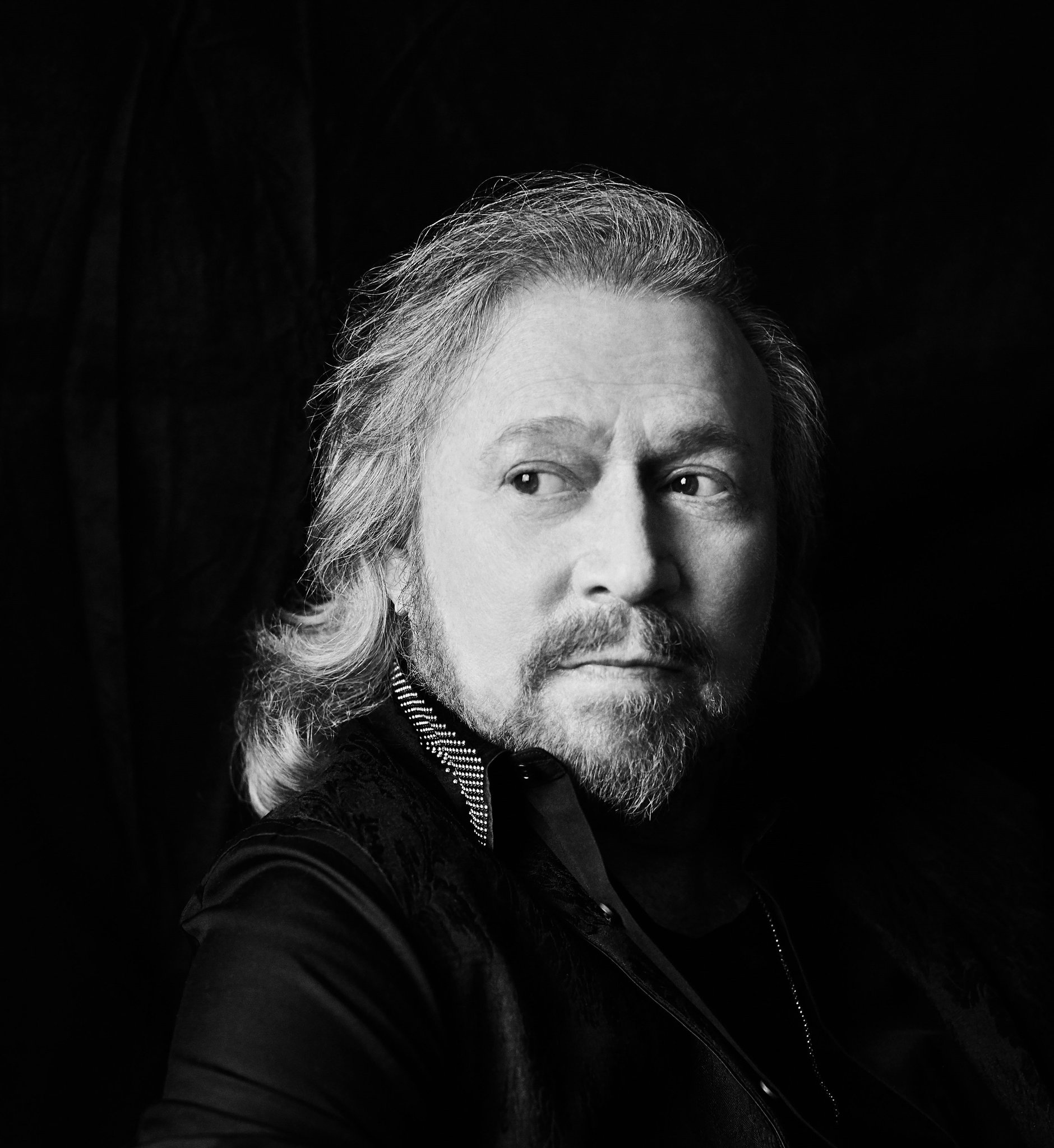 Barry Gibb, Solo album, Reflective journey, Candid interview, 1880x2050 HD Phone